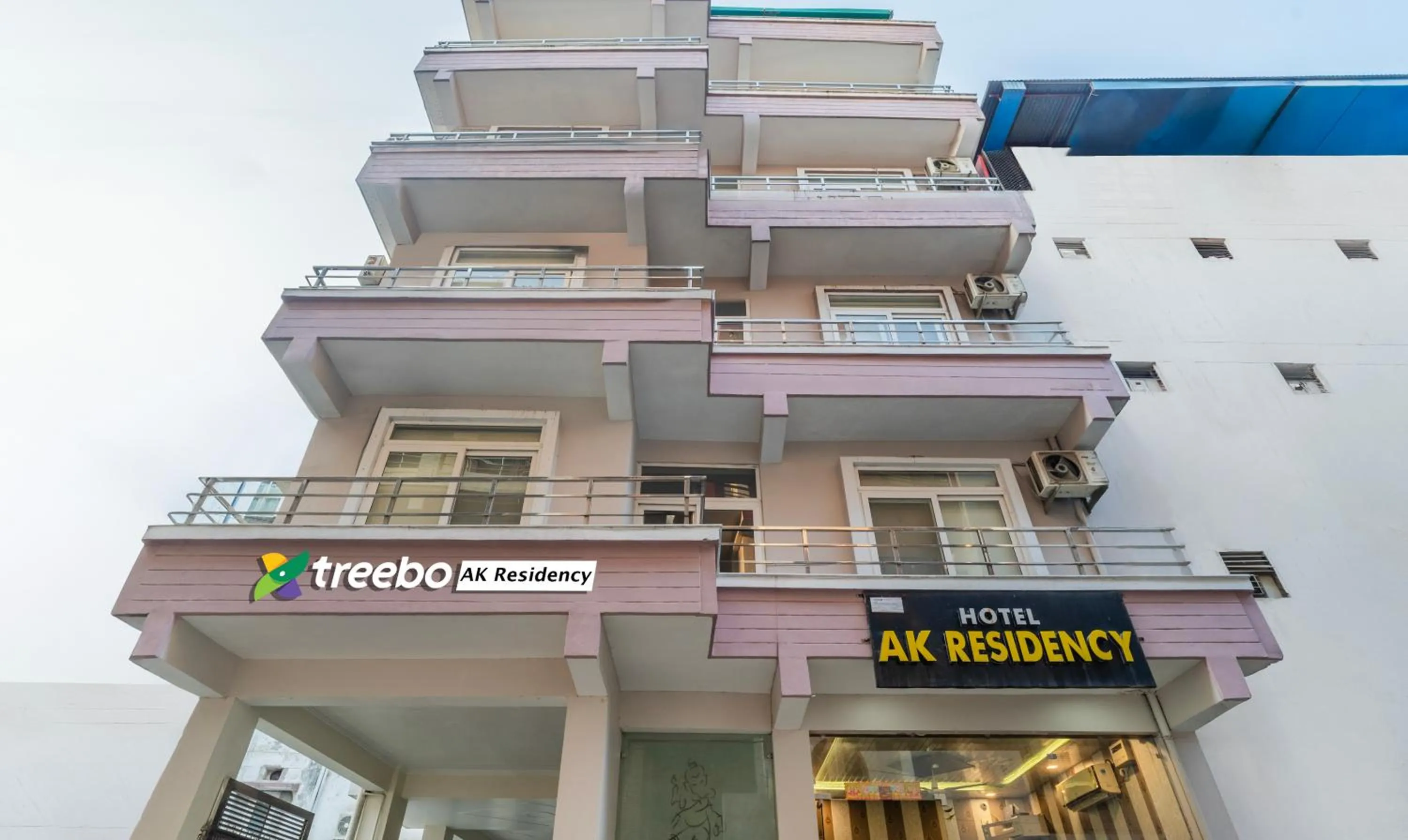 Property building in Treebo Golden Kashi