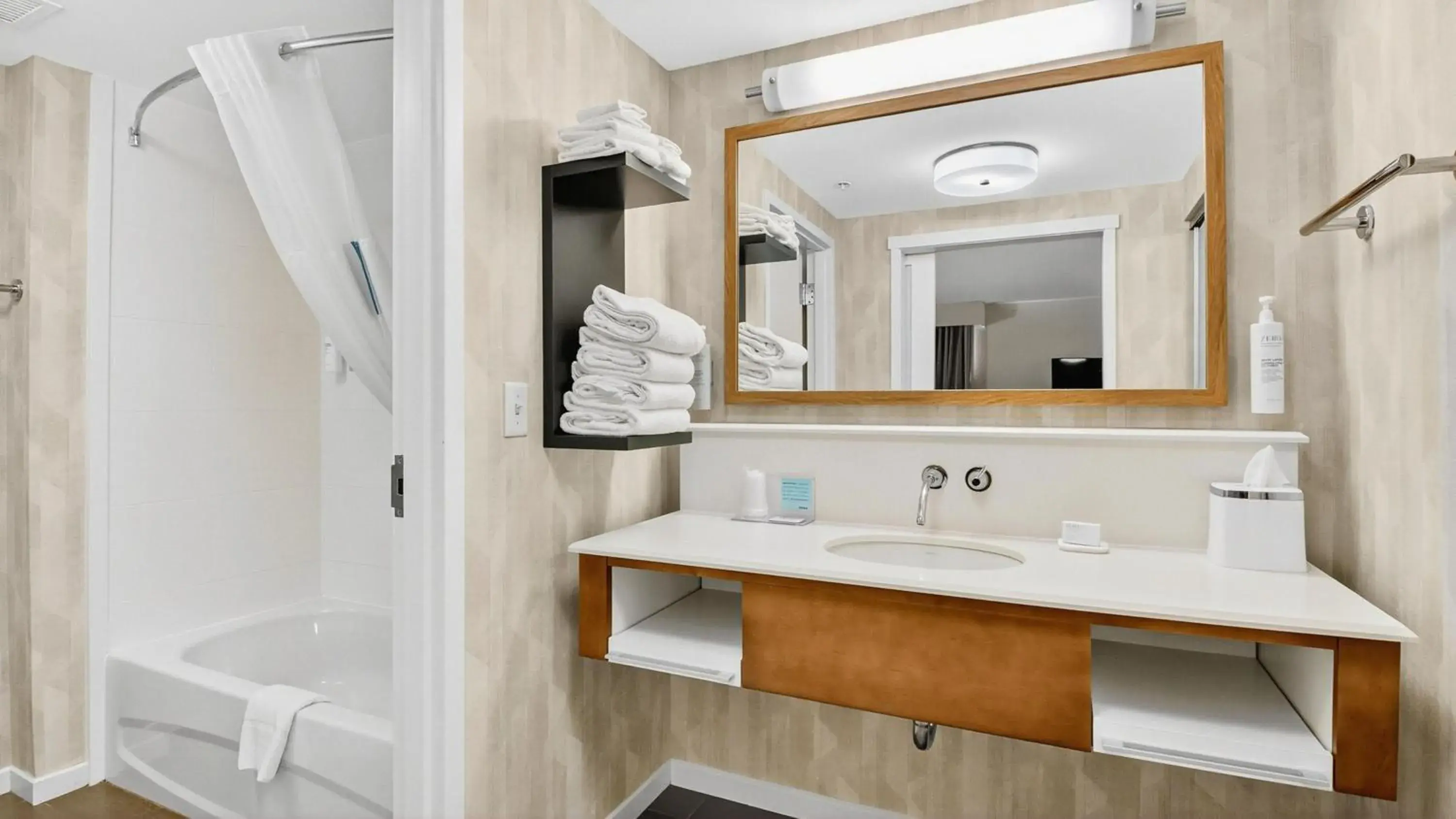 Bathroom in Hampton Inn & Suites Chippewa Falls Bathroom in Hampton Inn & Suites Chippewa Falls