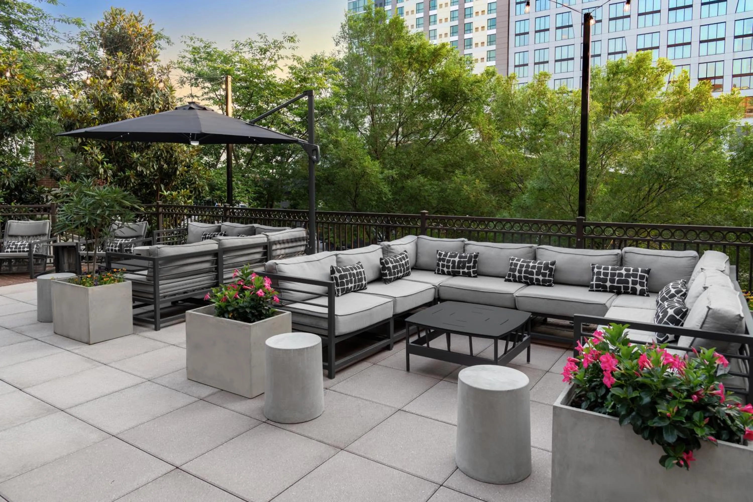 Patio in Hilton Garden Inn Nashville Downtown Convention Center