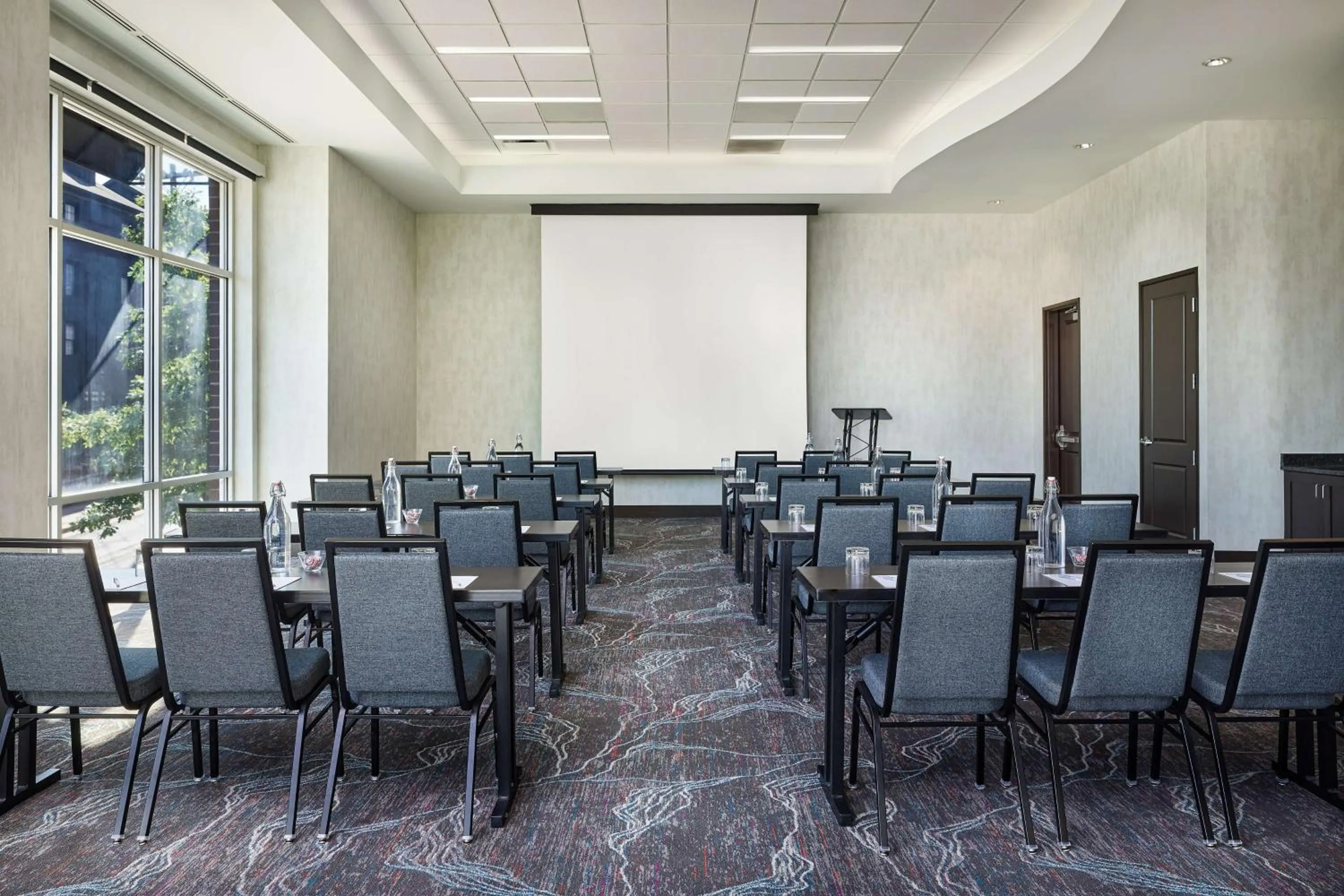 Meeting/conference room in Hilton Garden Inn Nashville Downtown Convention Center