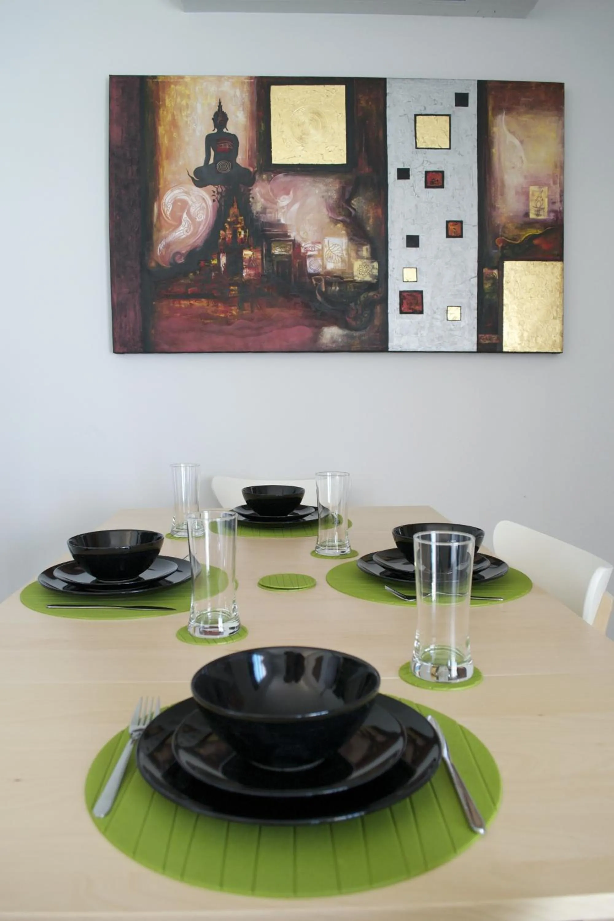 Dining area in The Moonrakers