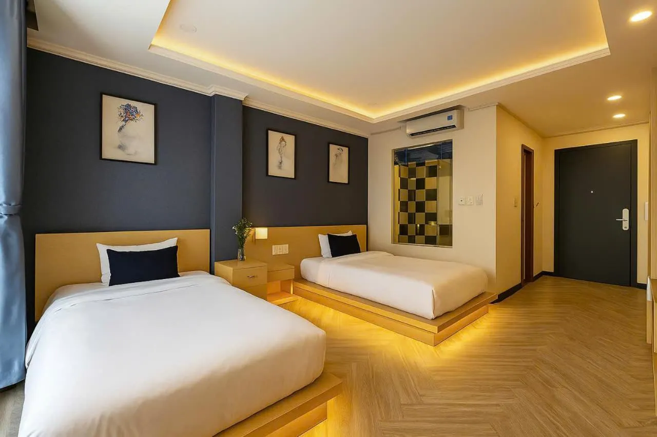 Superior Twin Room in MACALLAN HOTEL Phu My Hung- SECC