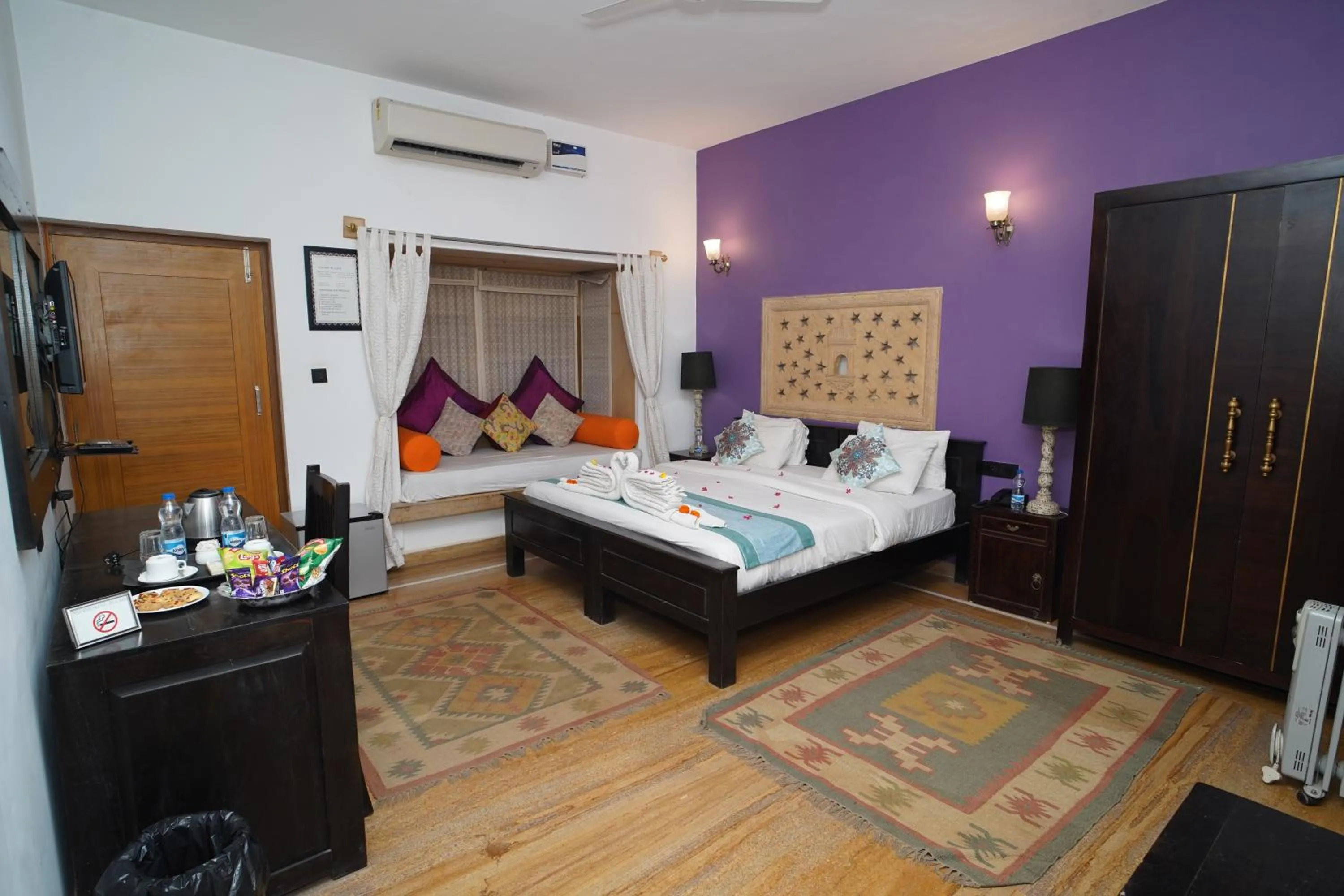 Bed in Hotel Jaisan Haveli