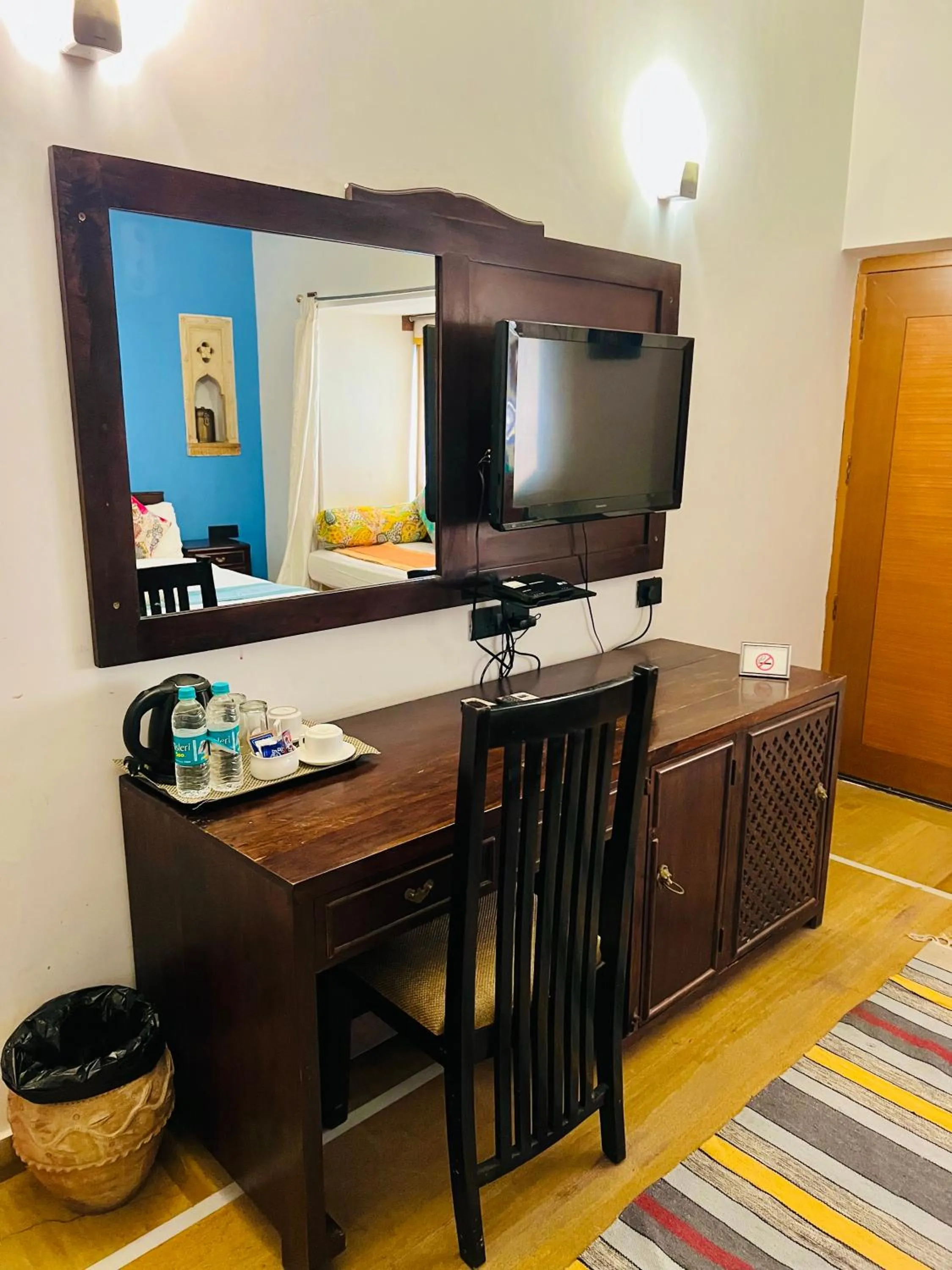 TV and multimedia in Hotel Jaisan Haveli