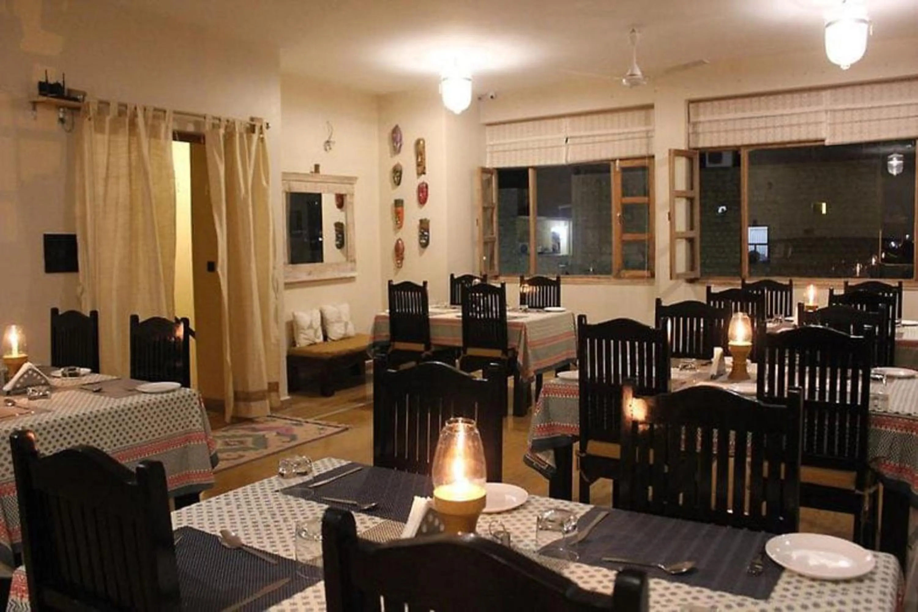 Restaurant/places to eat in Hotel Jaisan Haveli