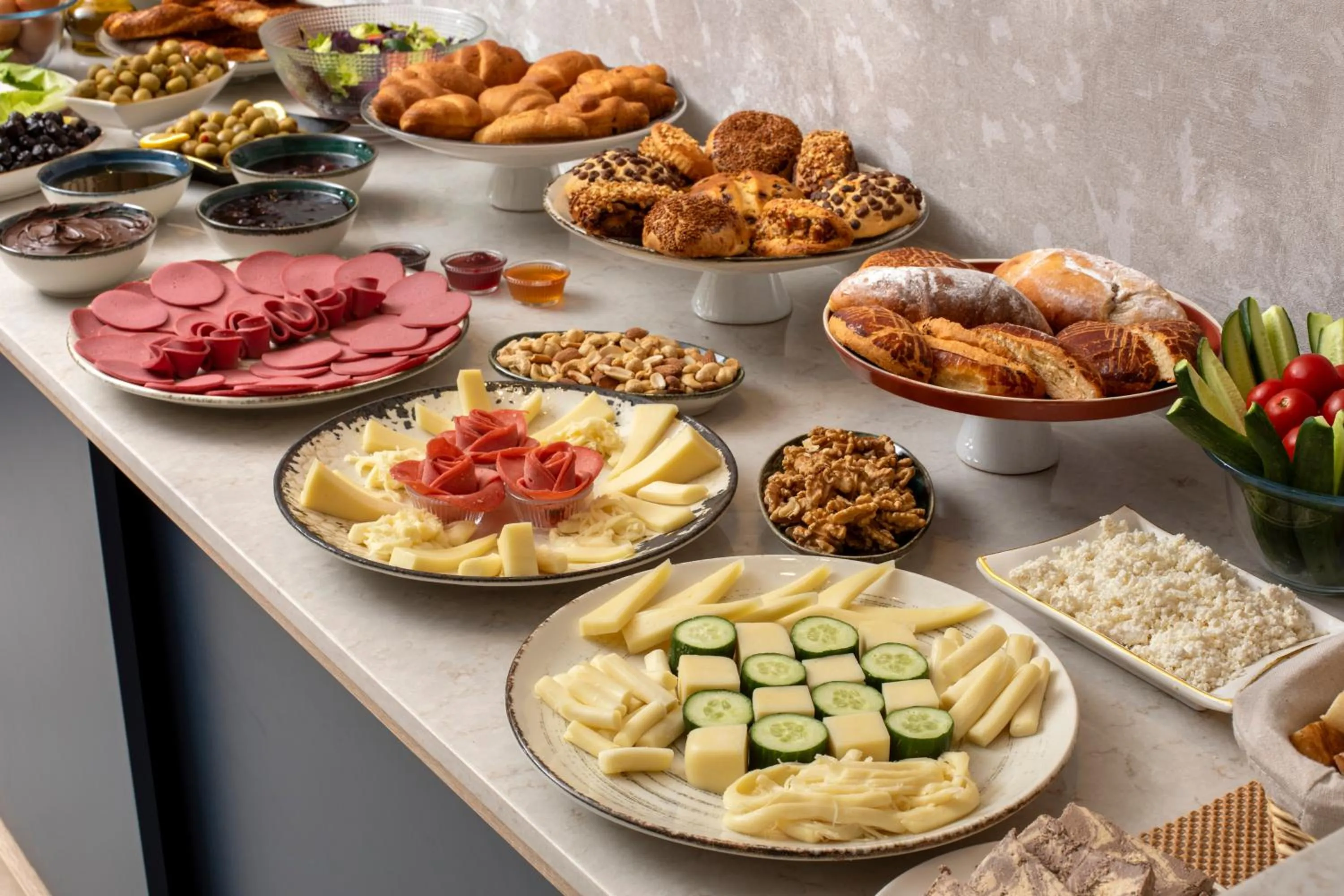 Food and drinks in Lenus Hagia Sophia Hotel