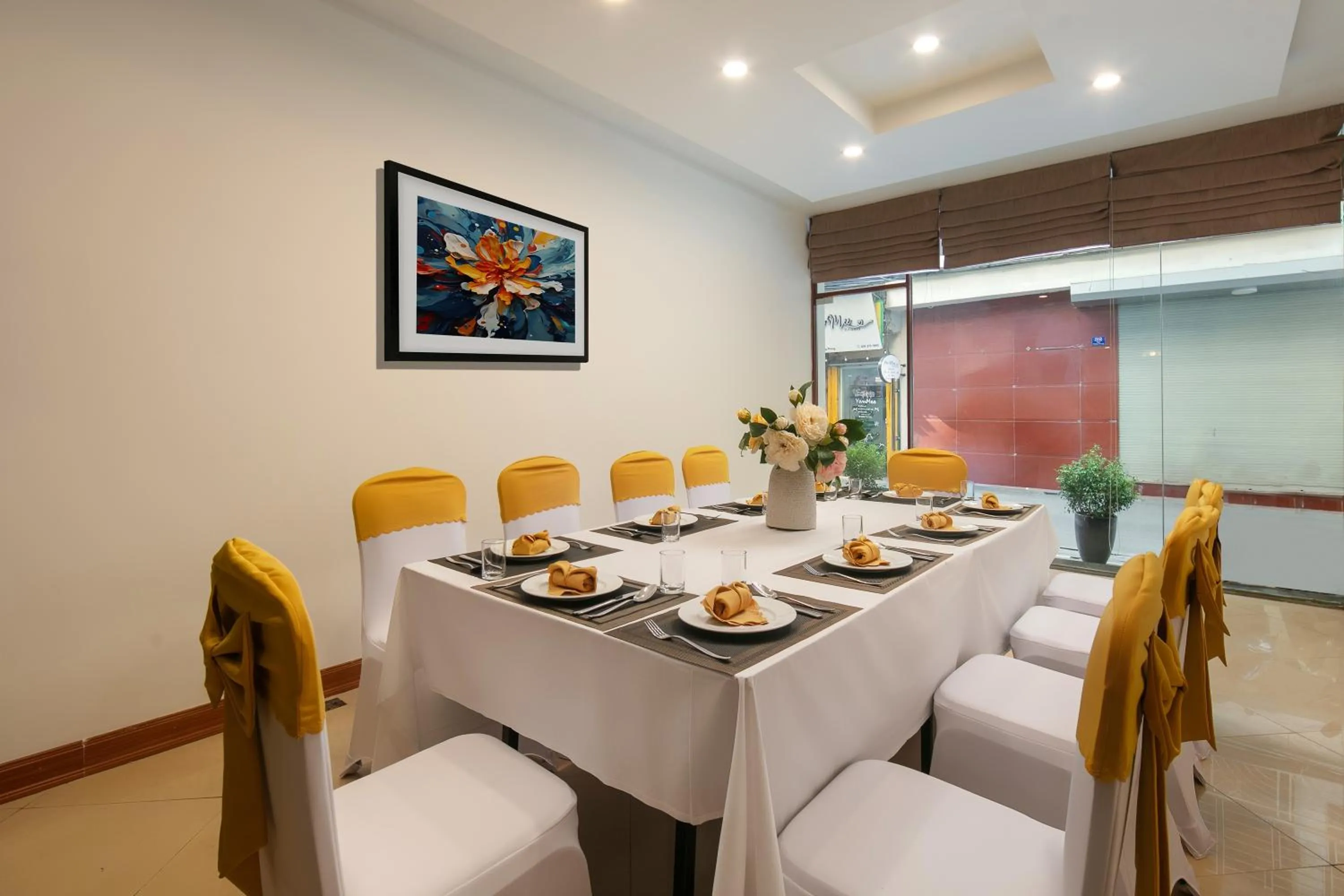 Restaurant/places to eat in Sao Mai Boutique Hotel