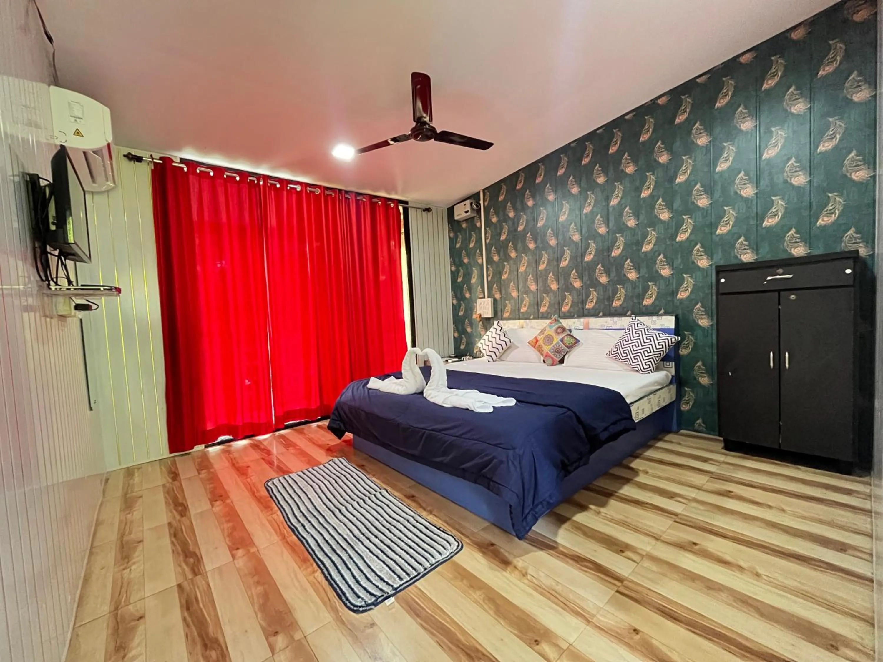 Bedroom in RK'S Resort Karjat