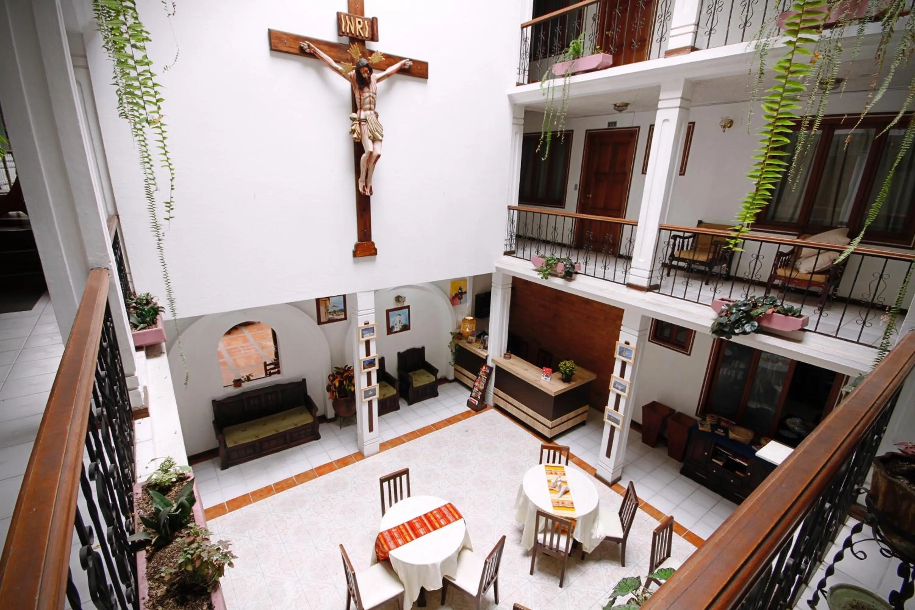 Communal lounge/ TV room in Aleros Hotel Boutique