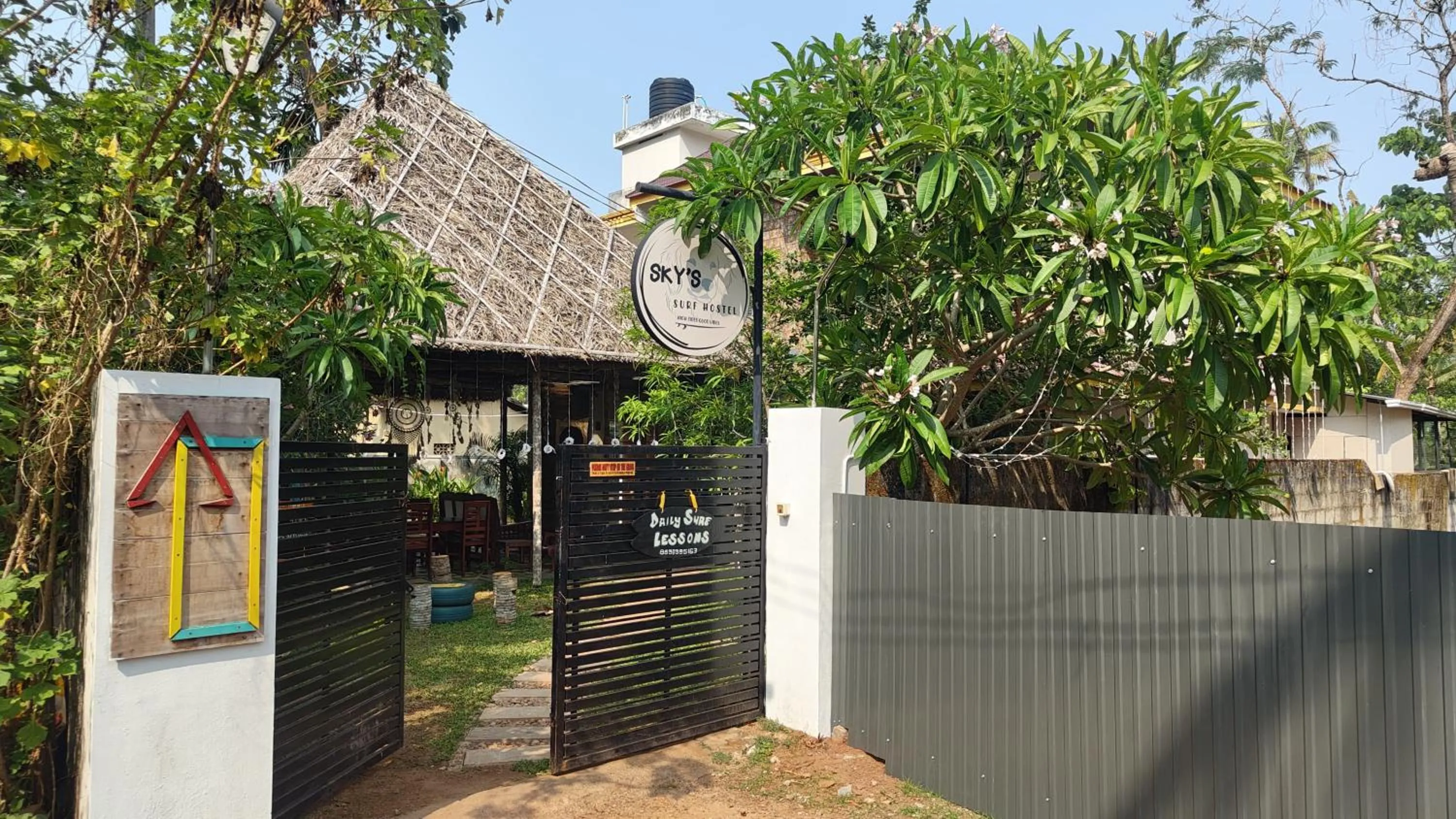Sky's Surf Hostel