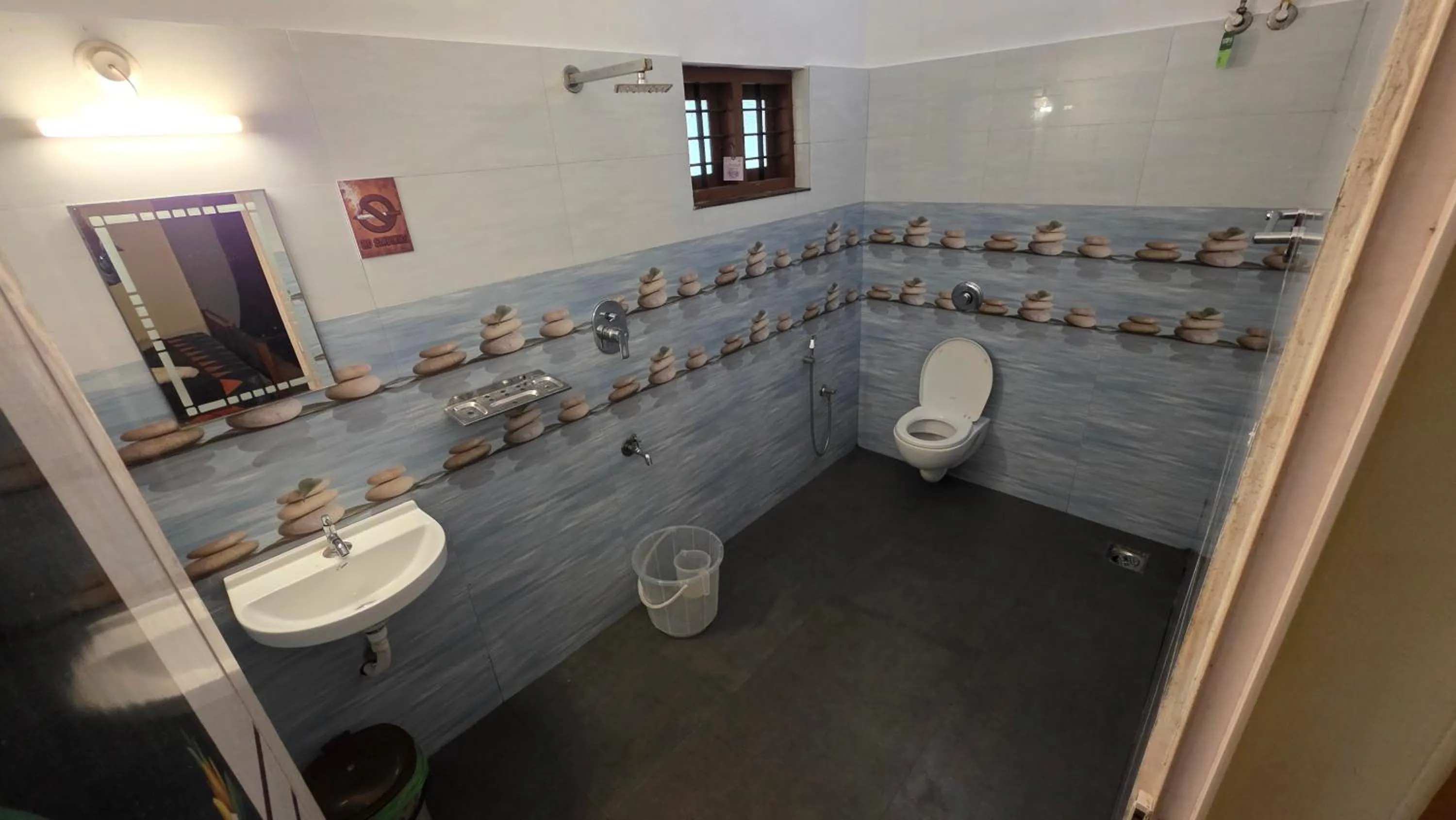 Sky's Surf Hostel