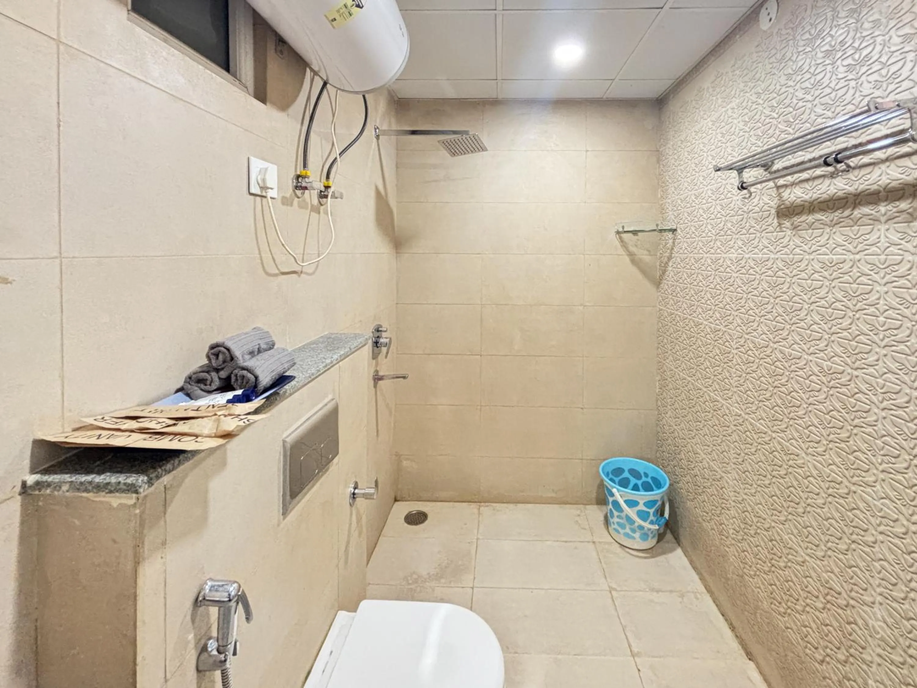 King Suite with Balcony in Housr Wakad Pune, Hinjawadi Road