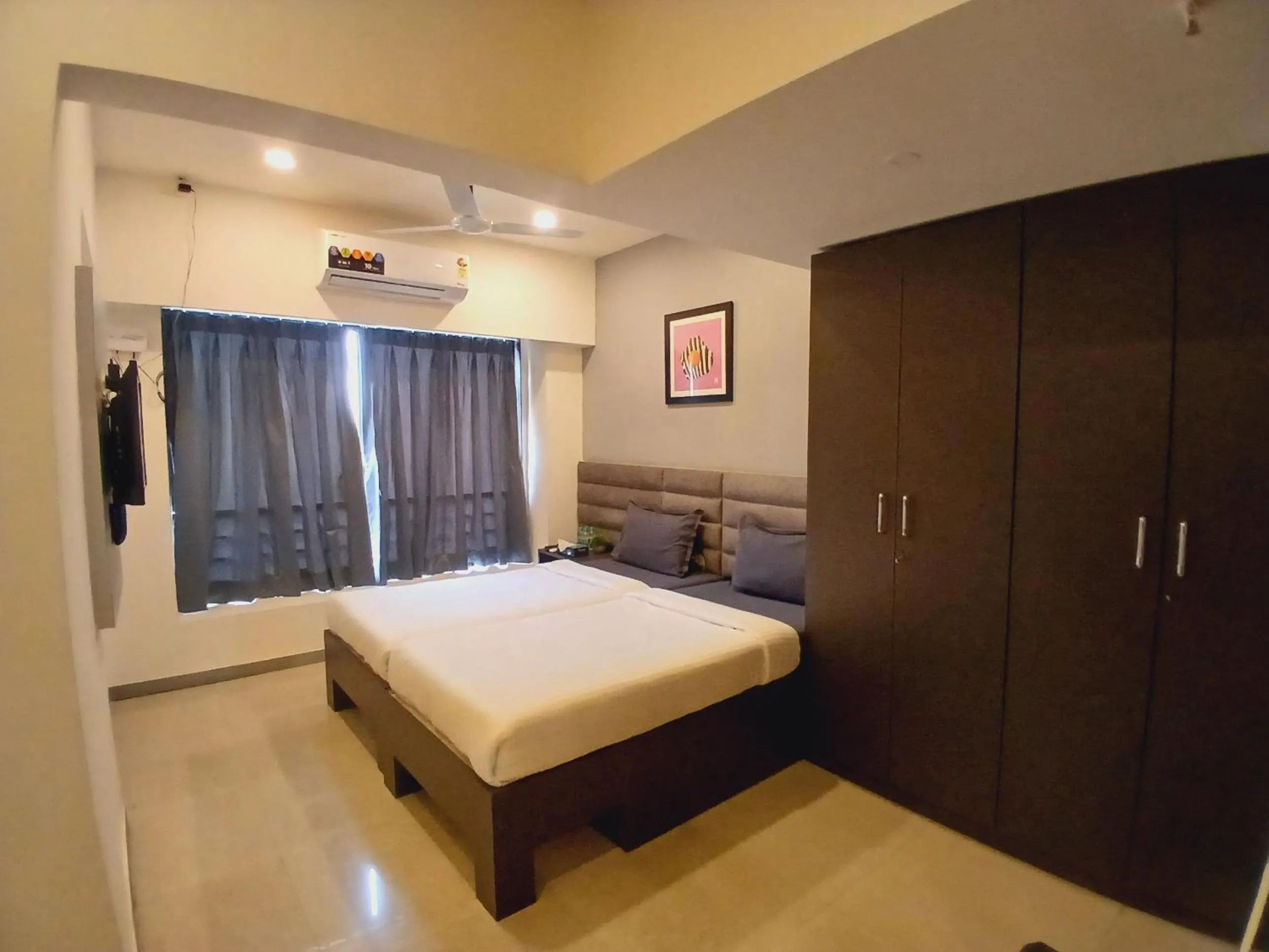 Housr Wakad Pune, Hinjawadi Road