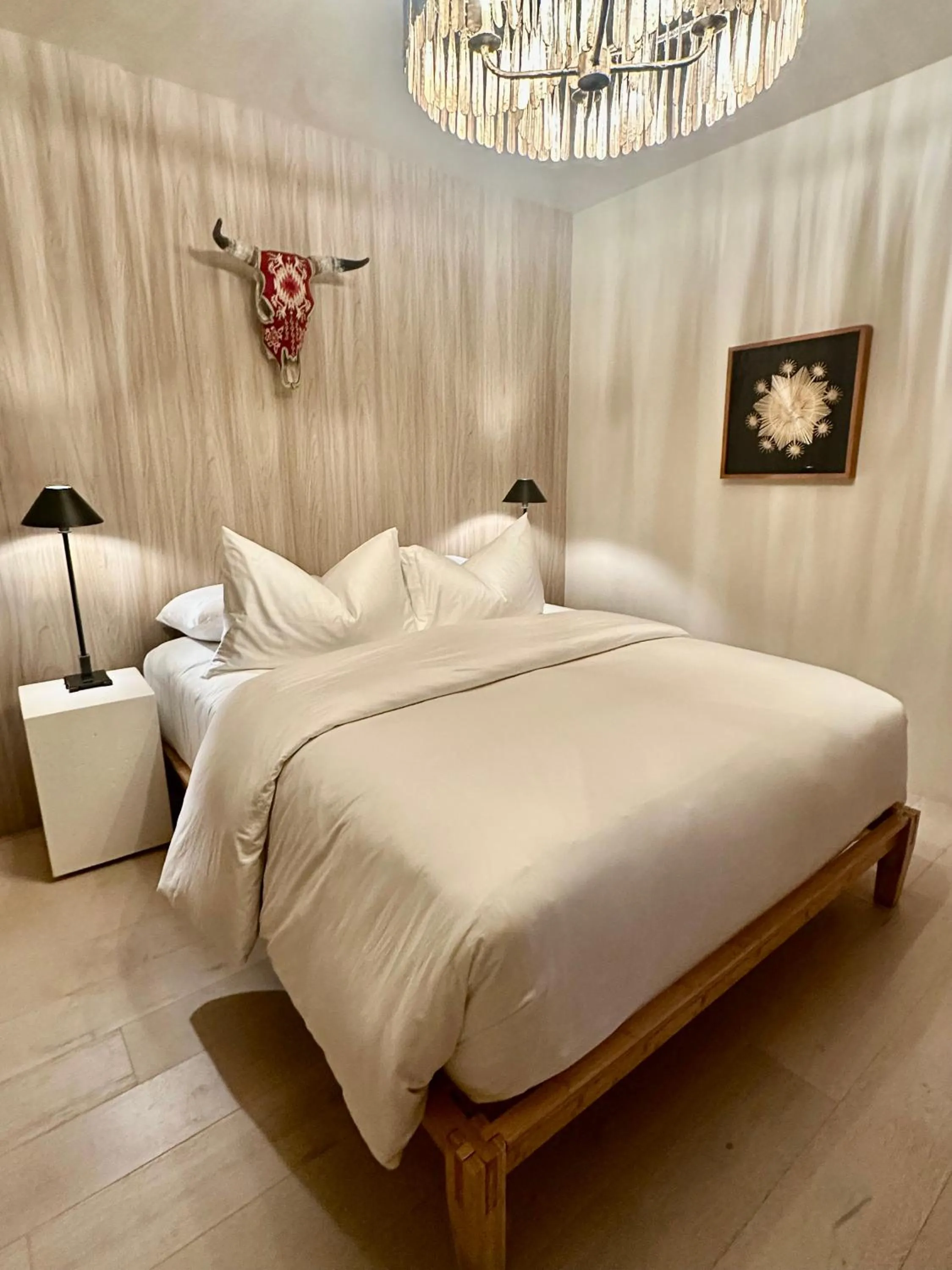 Bed in Palace Modern Hotel at the Plaza