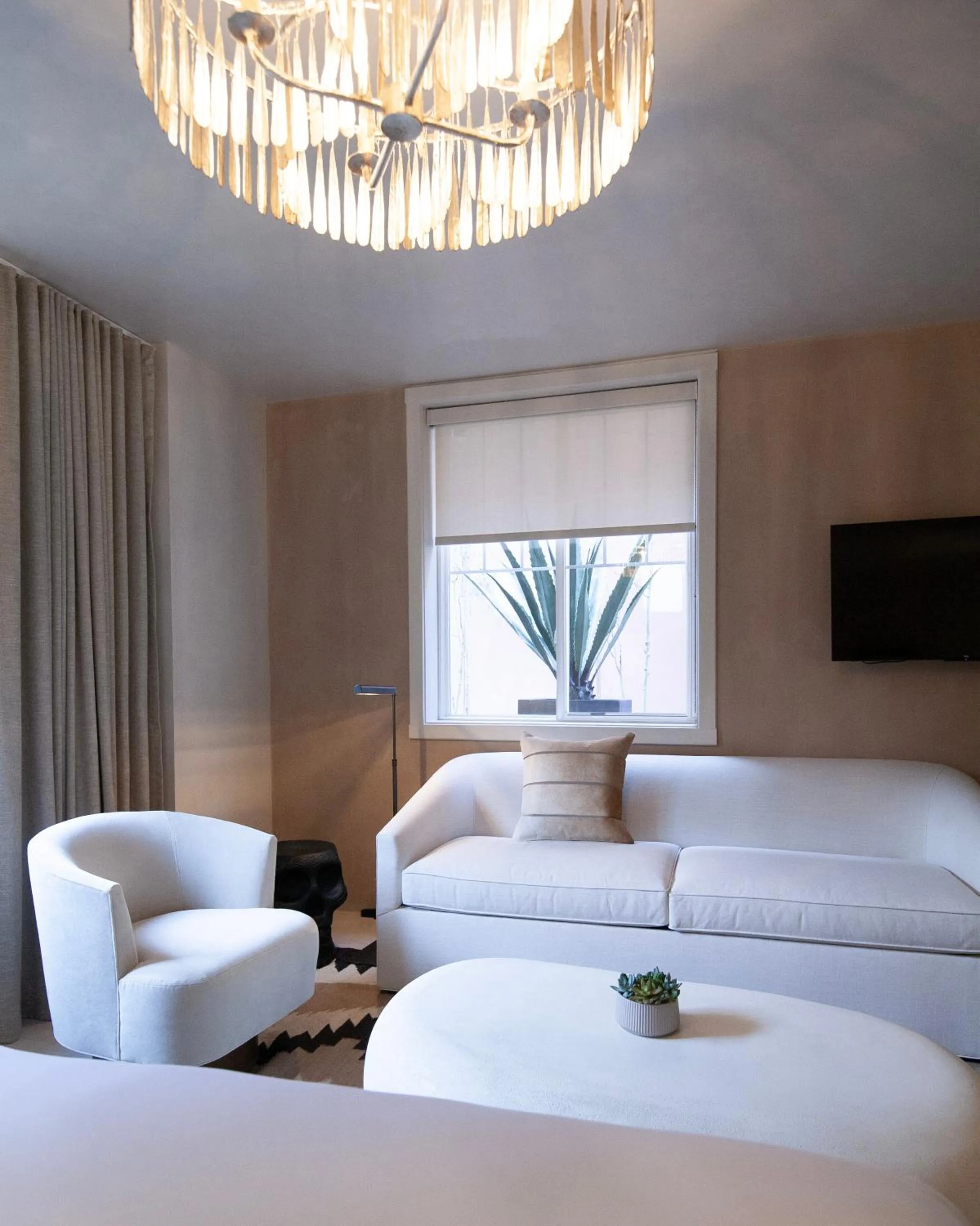 Bed in Palace Modern Hotel at the Plaza