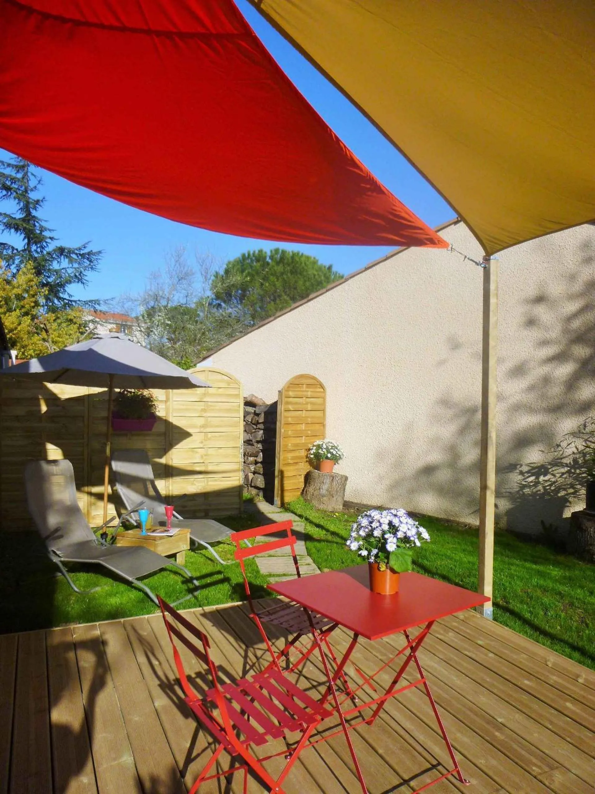 Patio in Chambre d'hôtes "Mirabel"