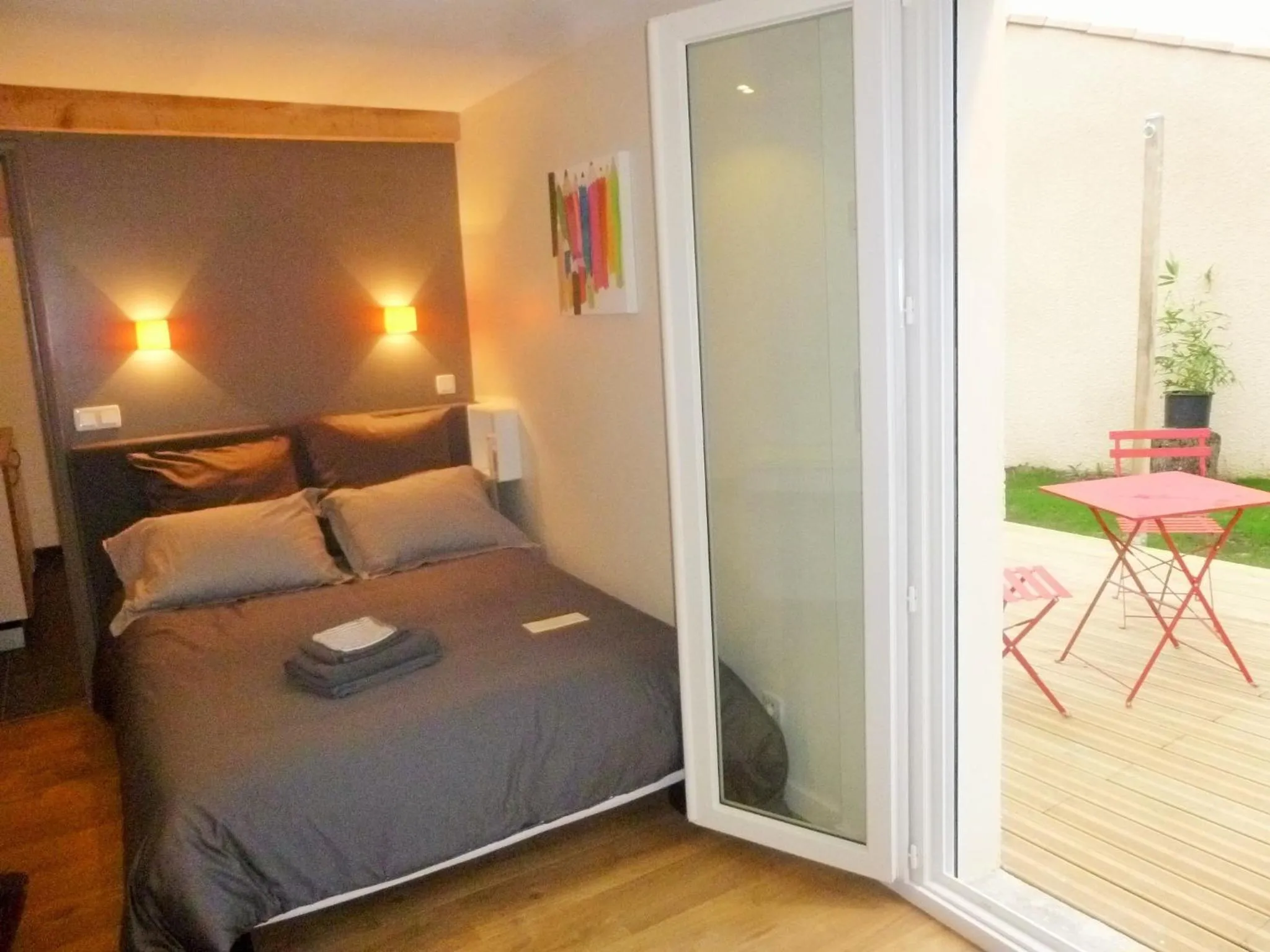 Bedroom, Bed in Chambre d'hôtes "Mirabel"