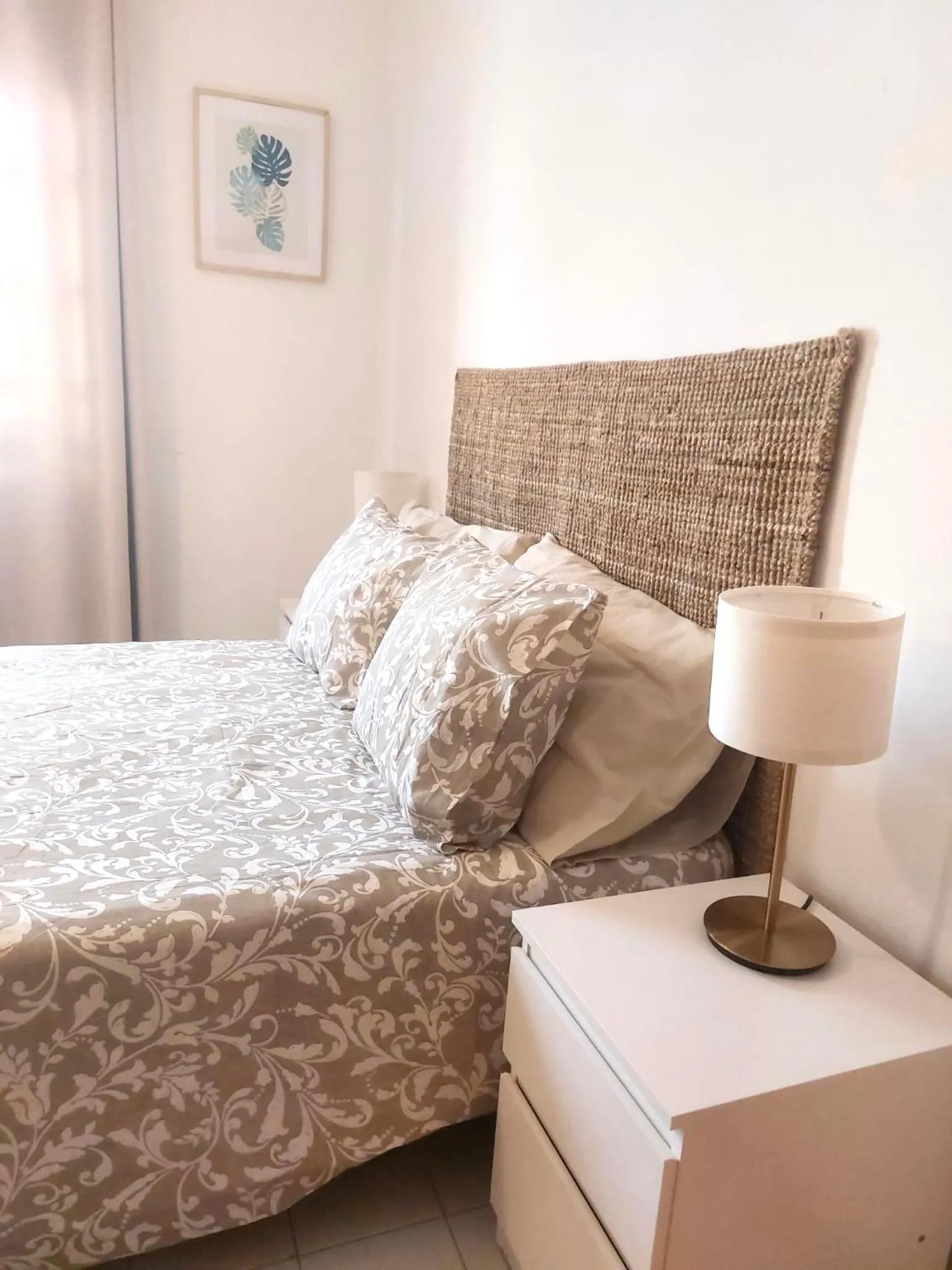 Golden Sun Apartment