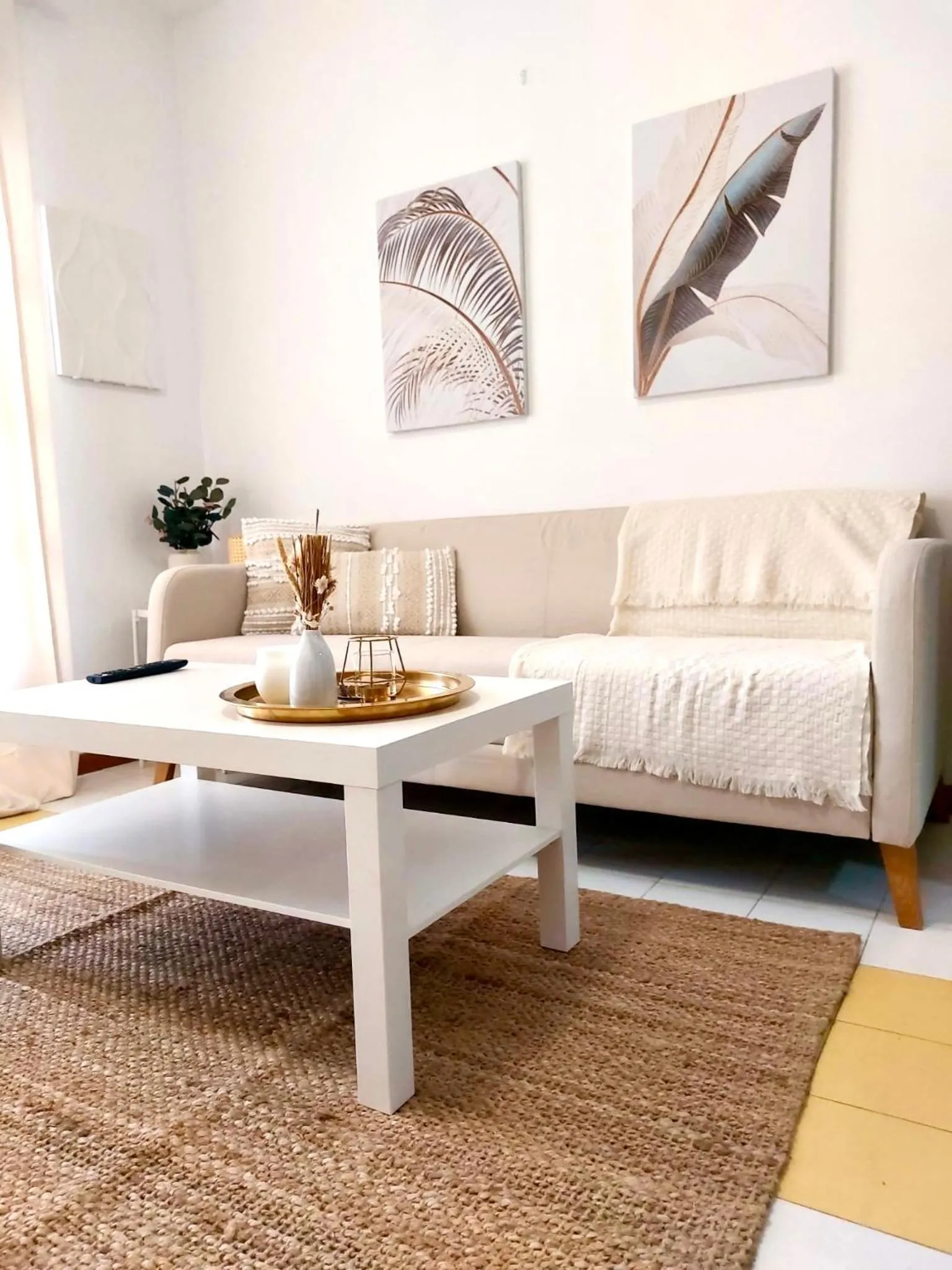 Golden Sun Apartment