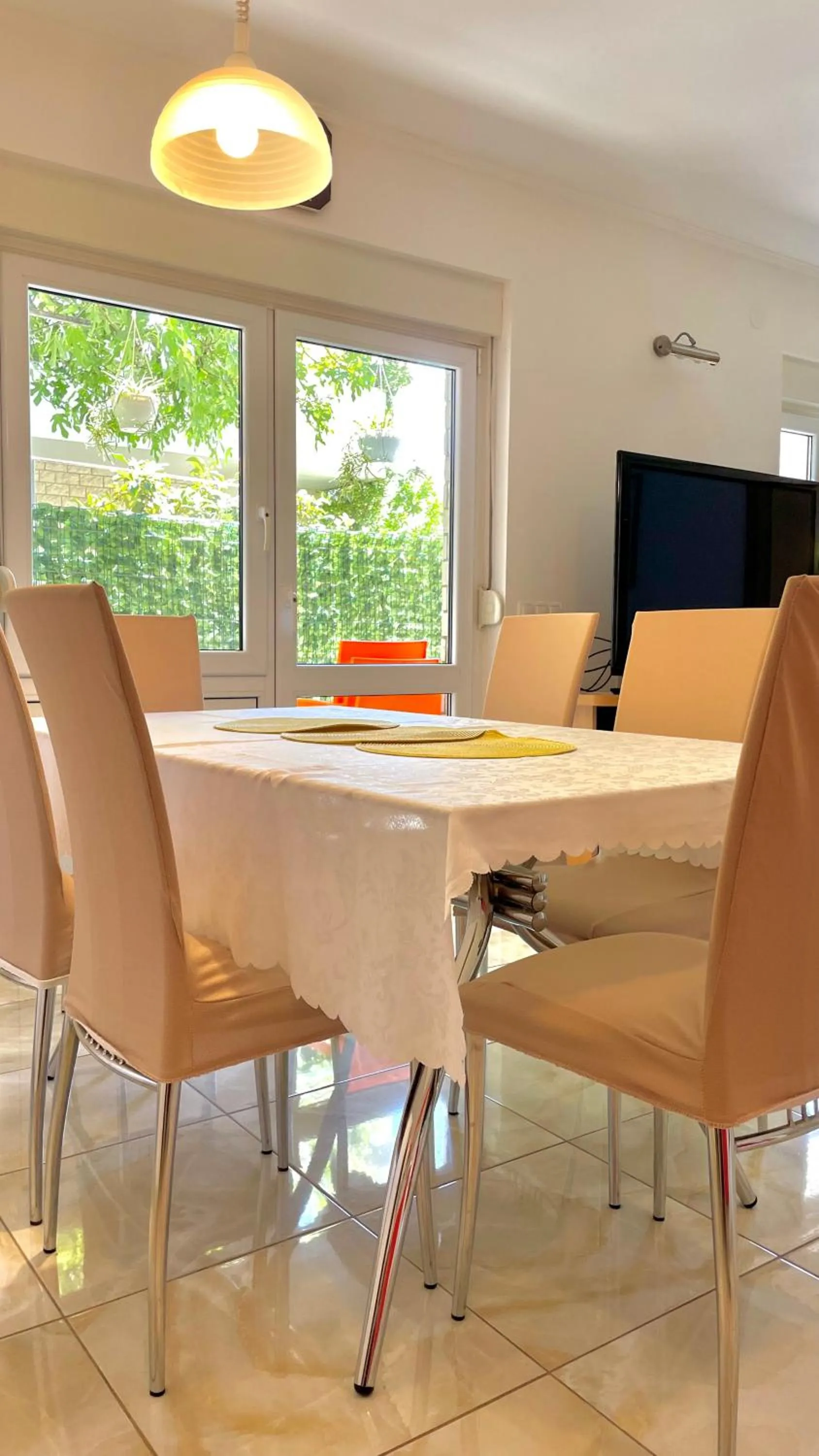 Two-Bedroom Apartment in Apartments Neven