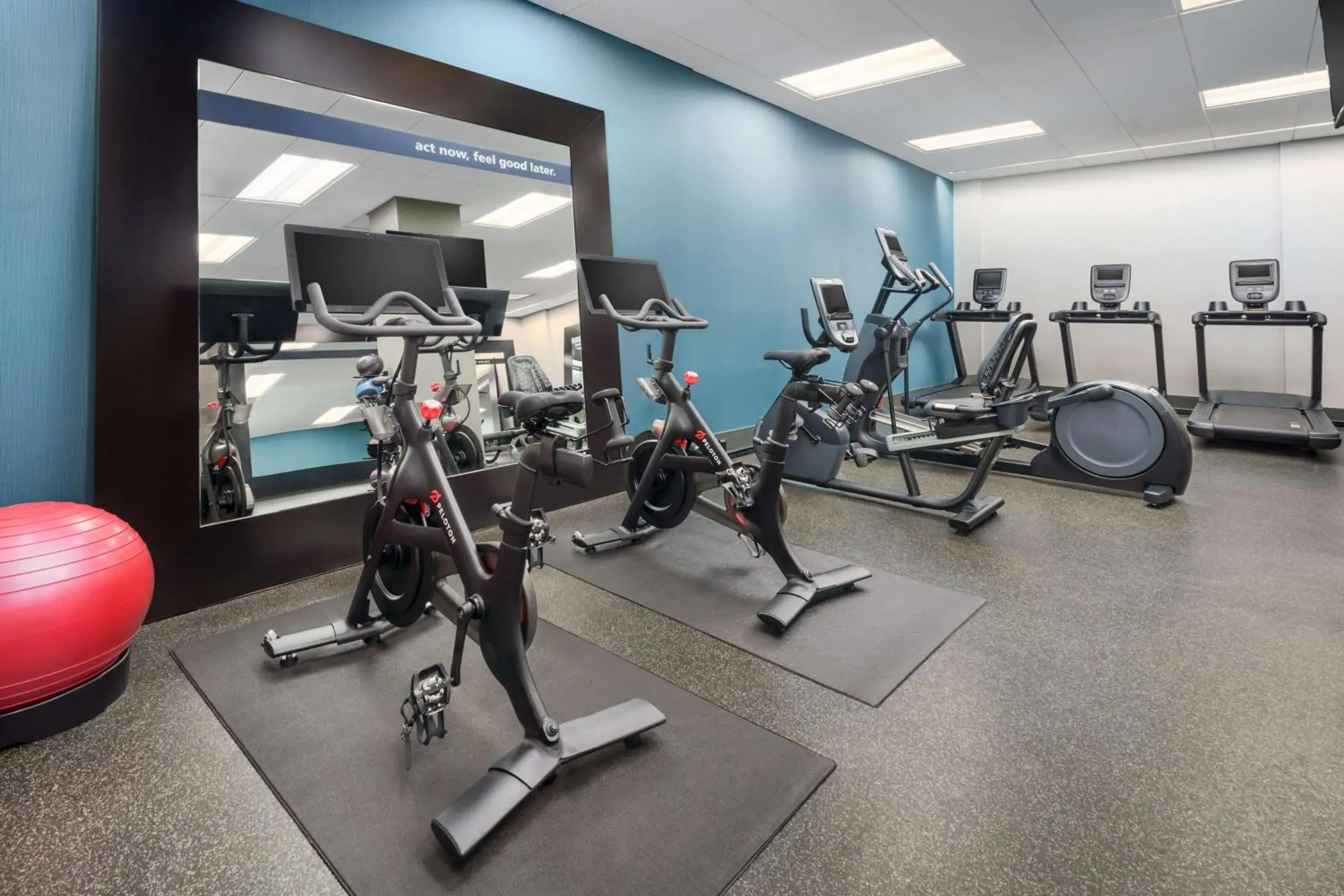Fitness centre/facilities in Hampton Inn Times Square Central Fitness centre/facilities in Hampton Inn Times Square Central
