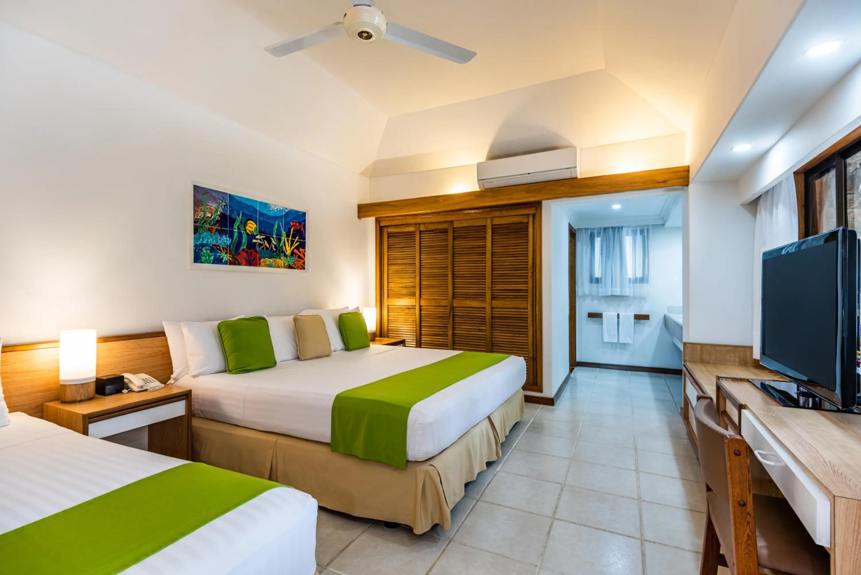 Bathroom, Bed in Hotel Irotama Bungalows & Bohios