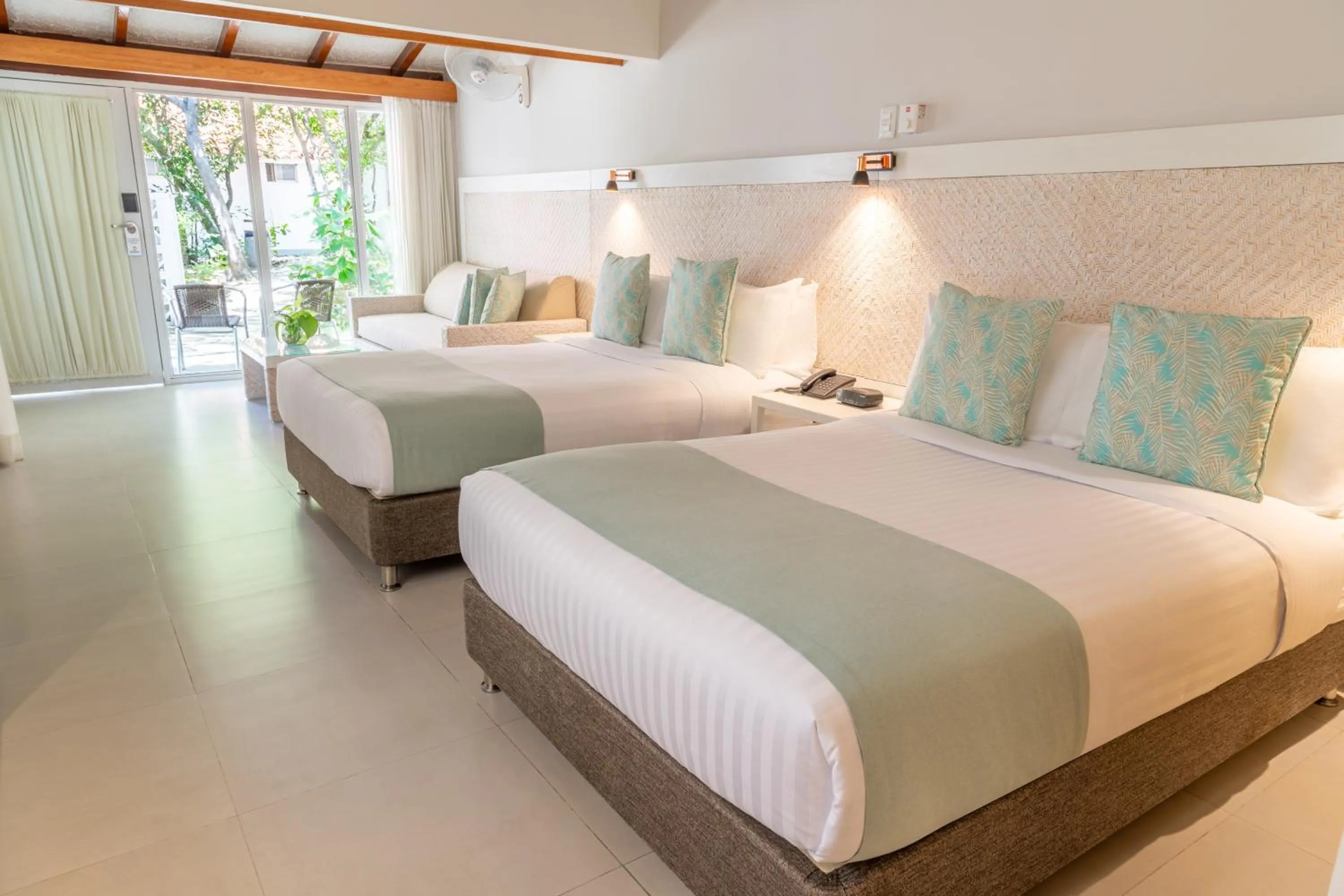 Bed in Hotel Irotama Bungalows & Bohios