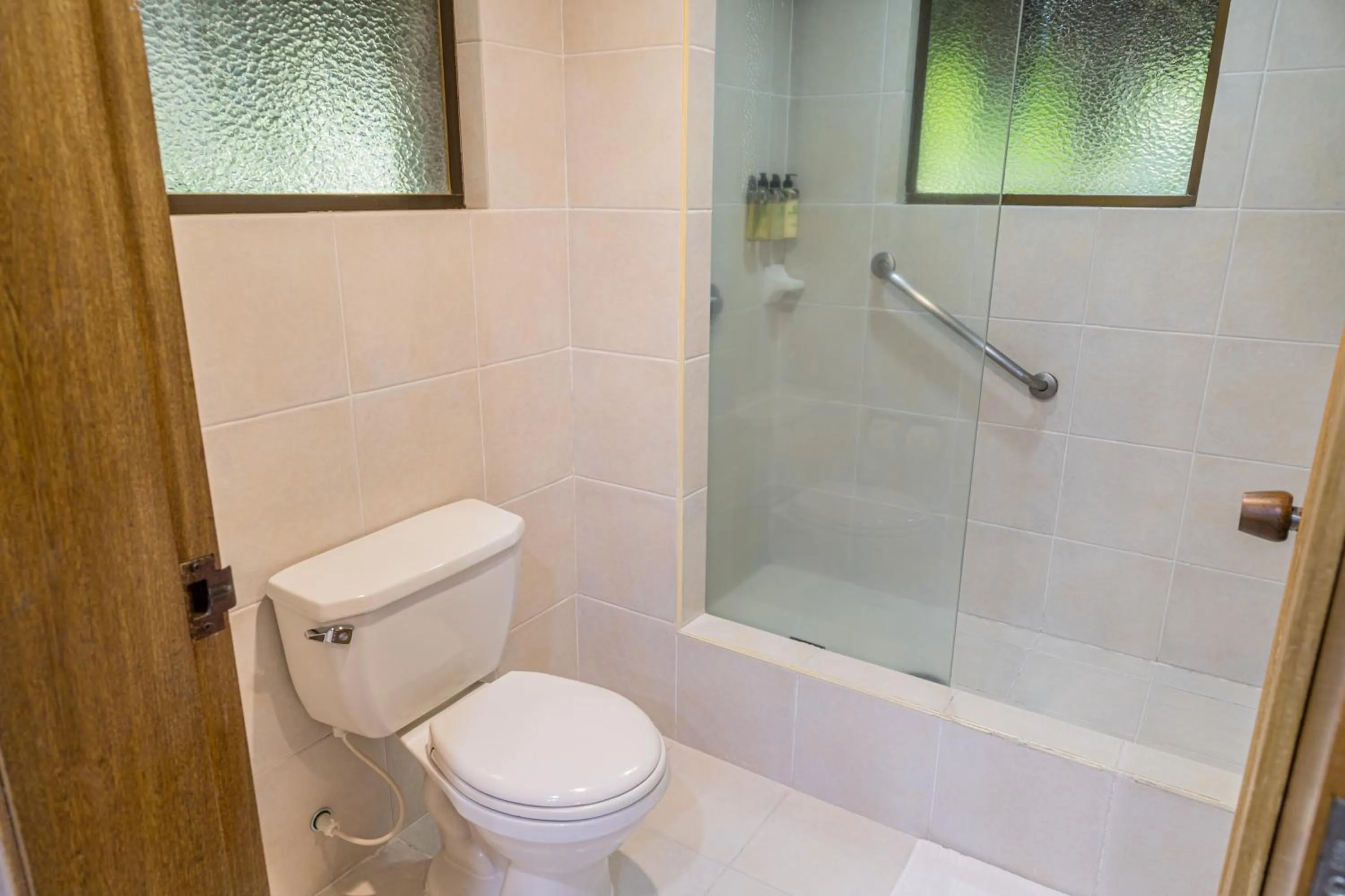 Shower in Hotel Irotama Bungalows & Bohios