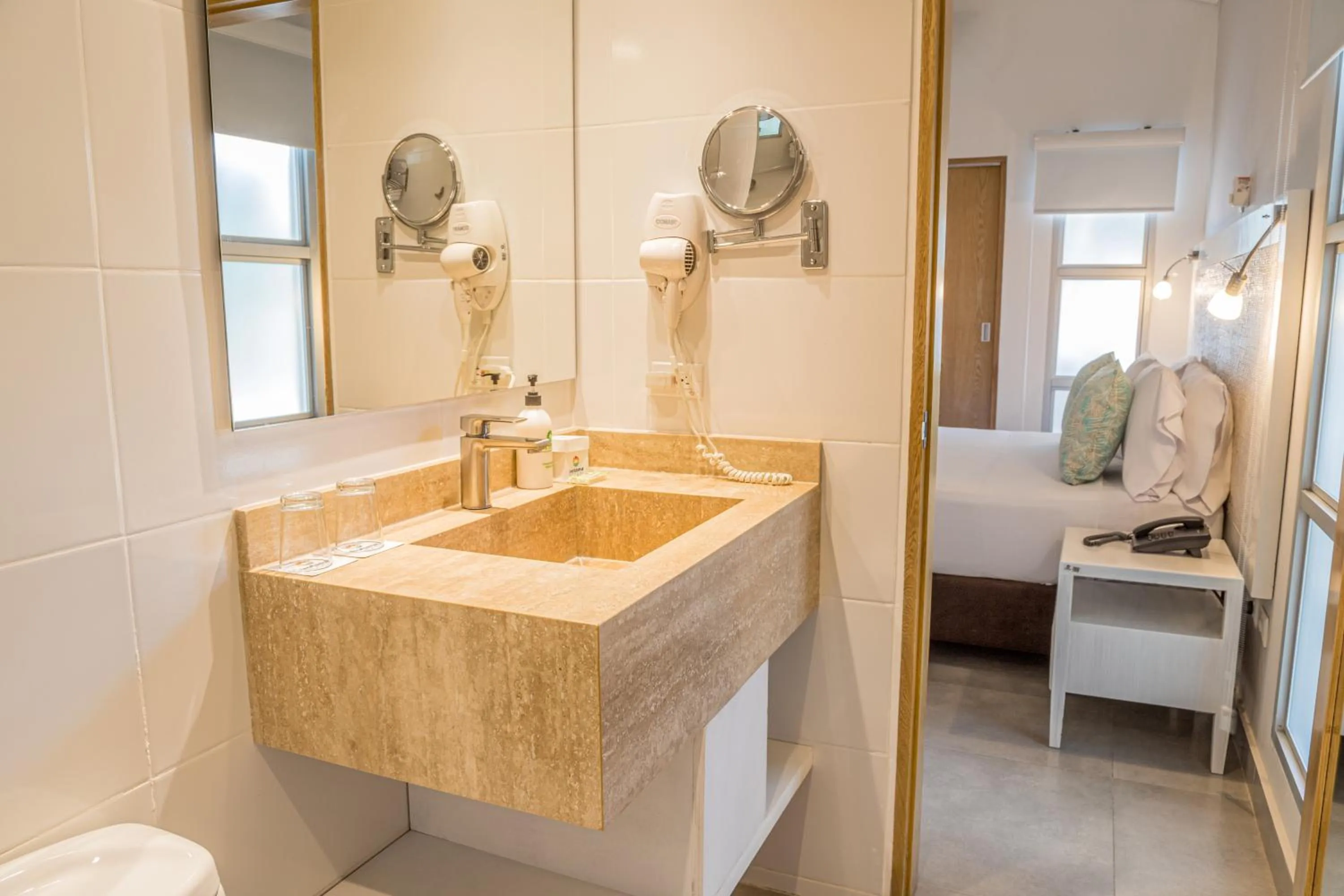 Toilet in Hotel Irotama Bungalows & Bohios