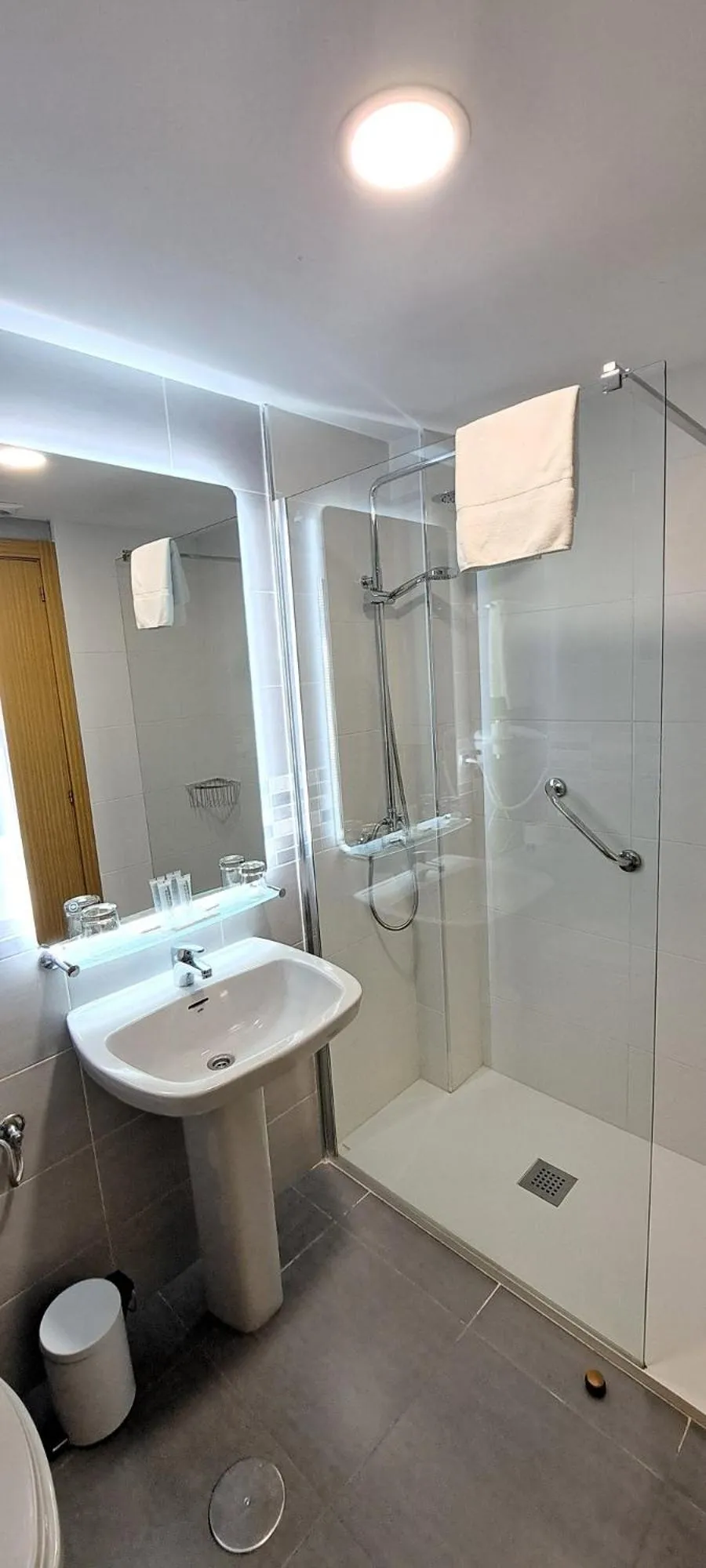 Bathroom in Hotel Vilagarcia