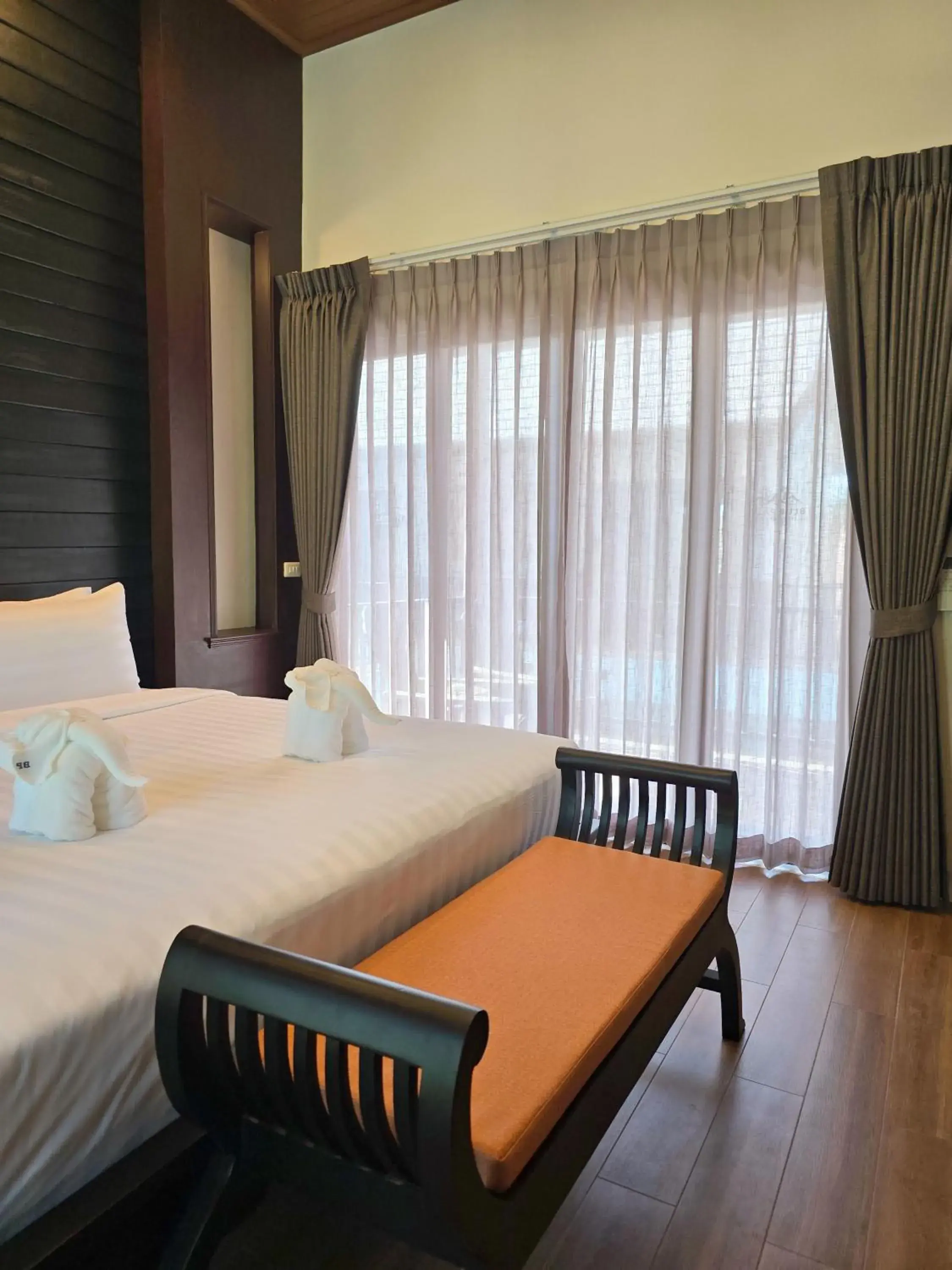 King Suite with Balcony in Blue Palm Residence Kata King Suite with Balcony in Blue Palm Residence Kata