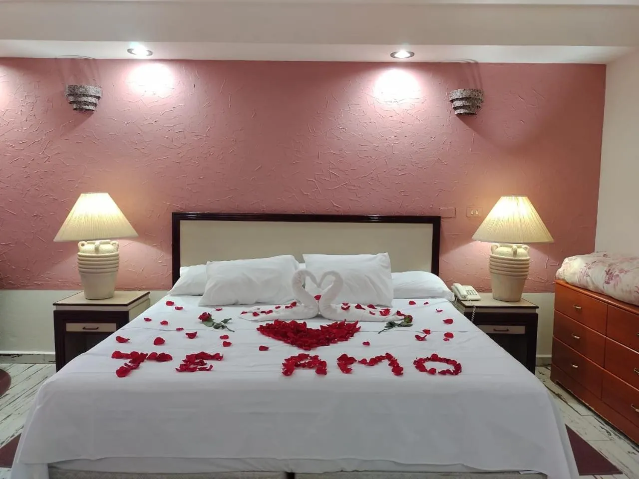 Bed in Hotel Tamazunchale