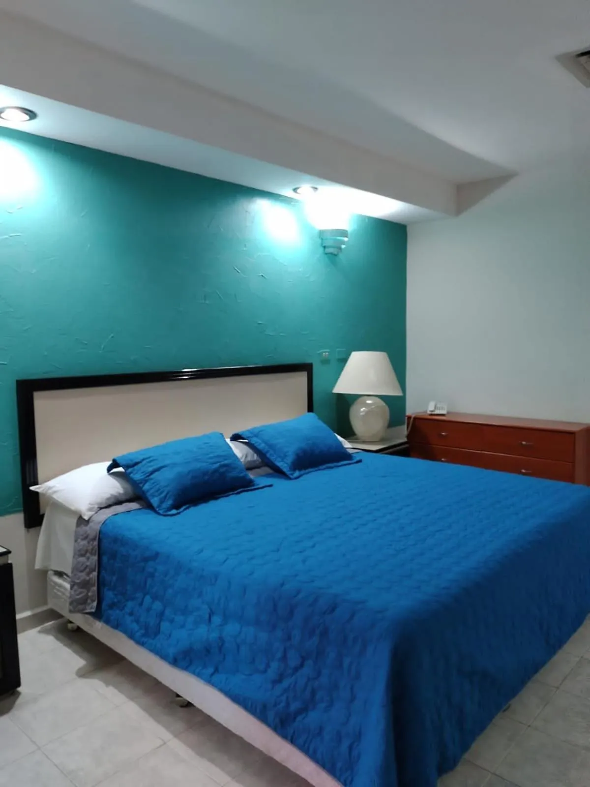 Bed in Hotel Tamazunchale