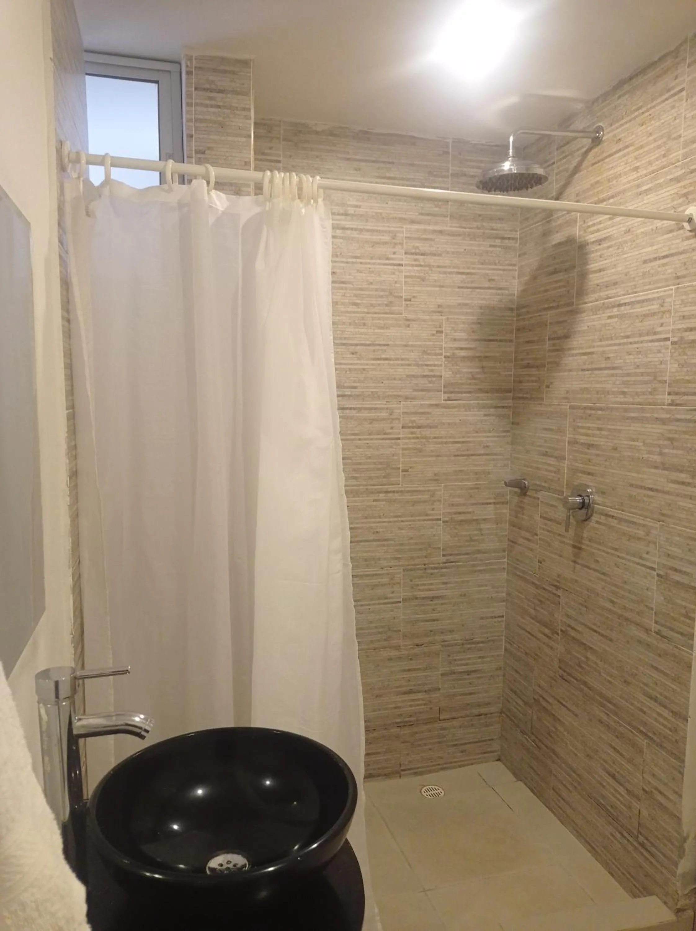 Shower in Color House Santa Marta