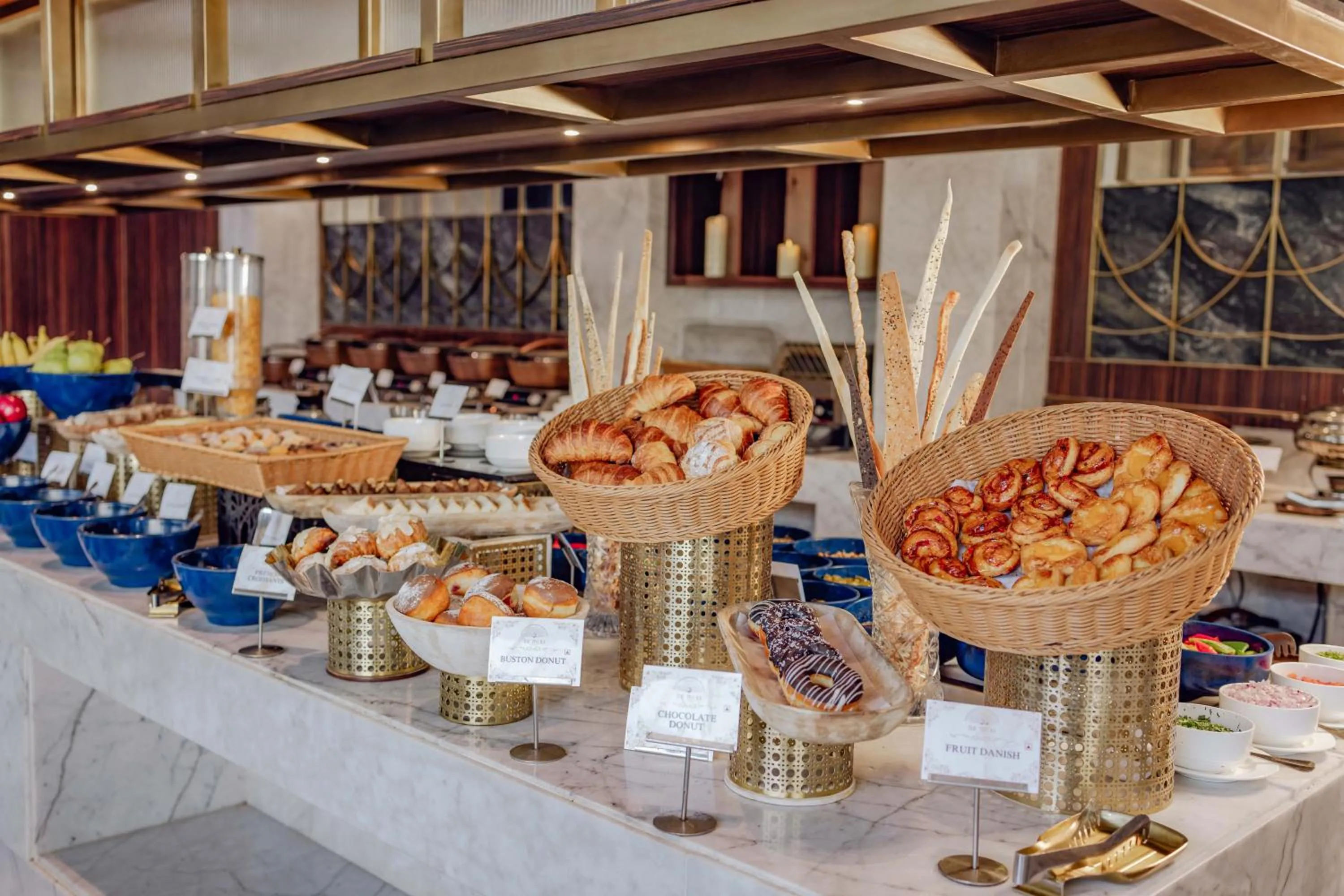 Breakfast in The Tivoli New Delhi