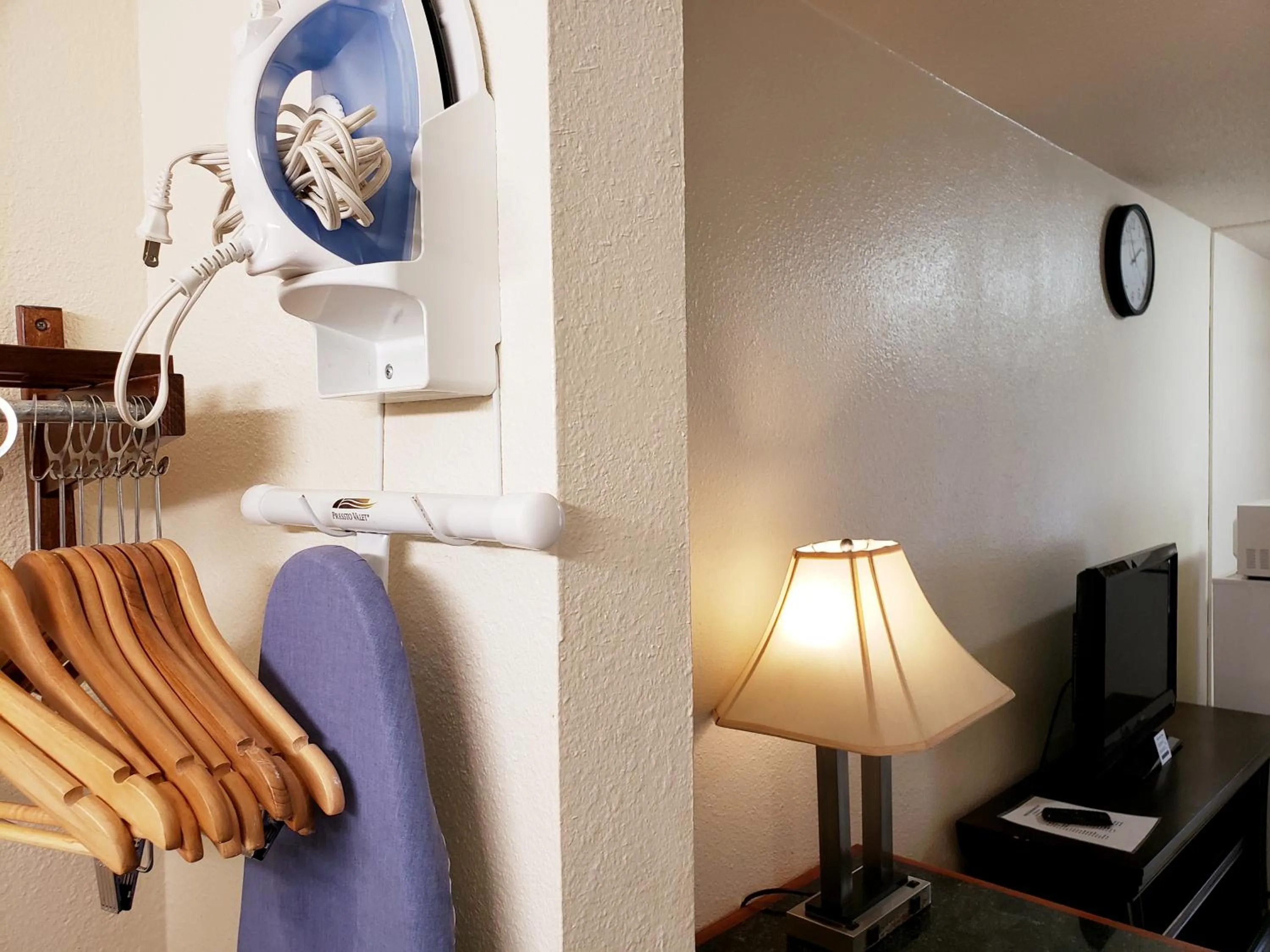 Photo of the whole room in Simple Rewards Inn