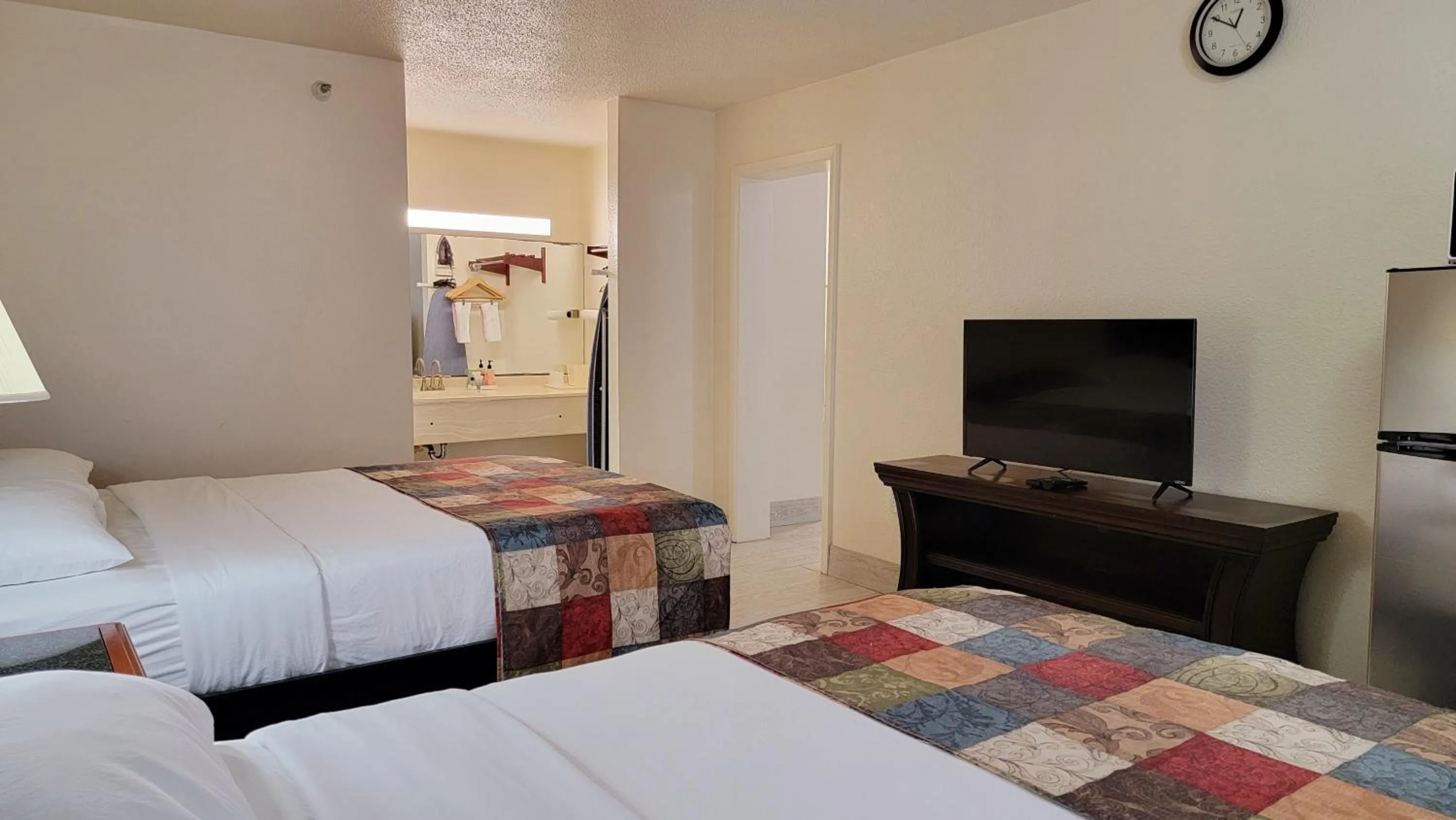 Bed in Simple Rewards Inn