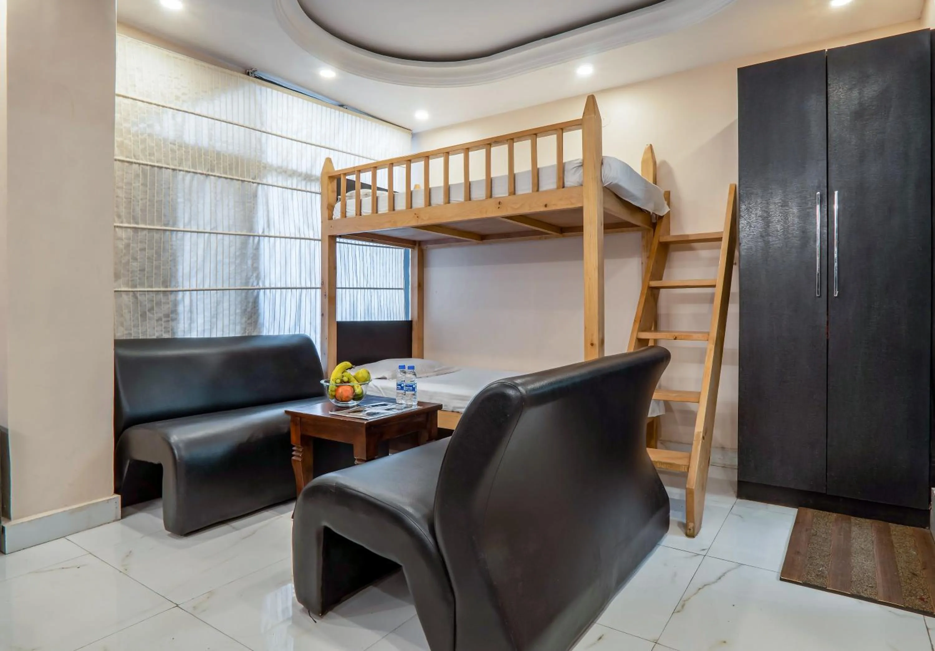 Bed in Windsor the mall