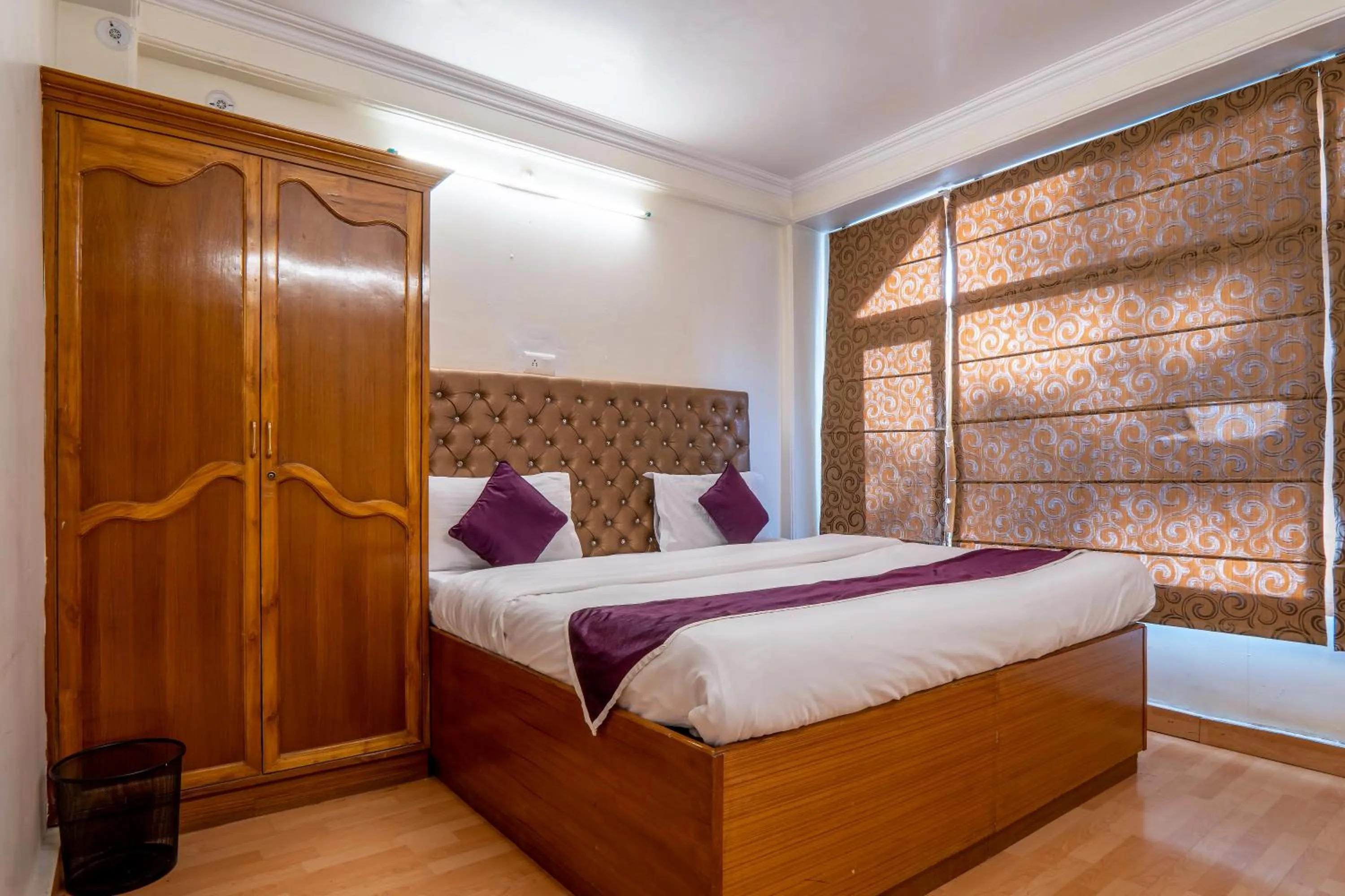 Bedroom, Bed in Windsor the mall