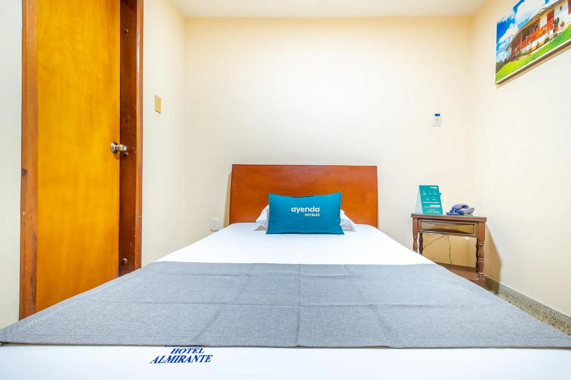 Bed in Hotel Almirante