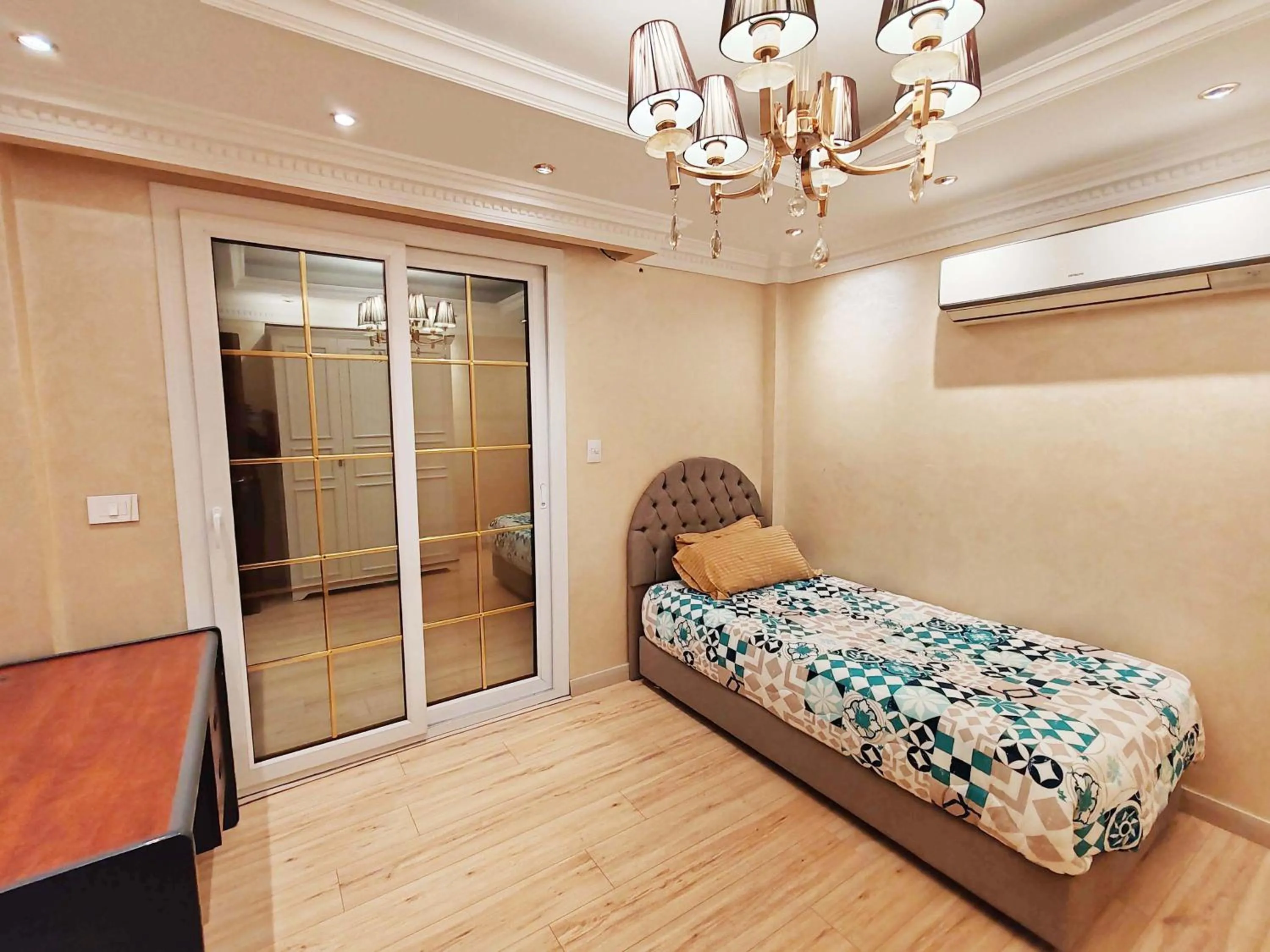 Bed in Furnished Flat In Rehab New Cairo