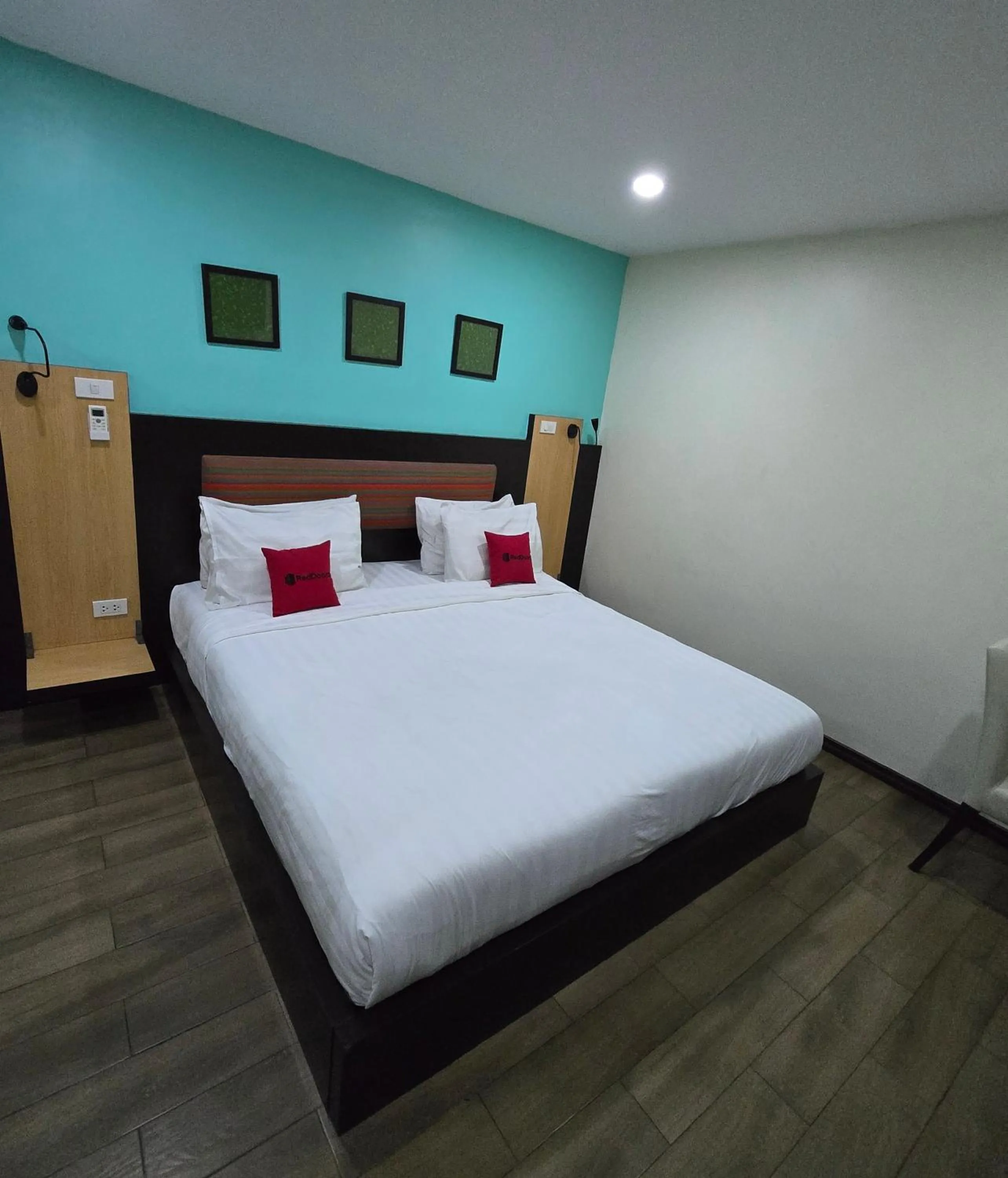 Bed in Residency Hotel Bangkok