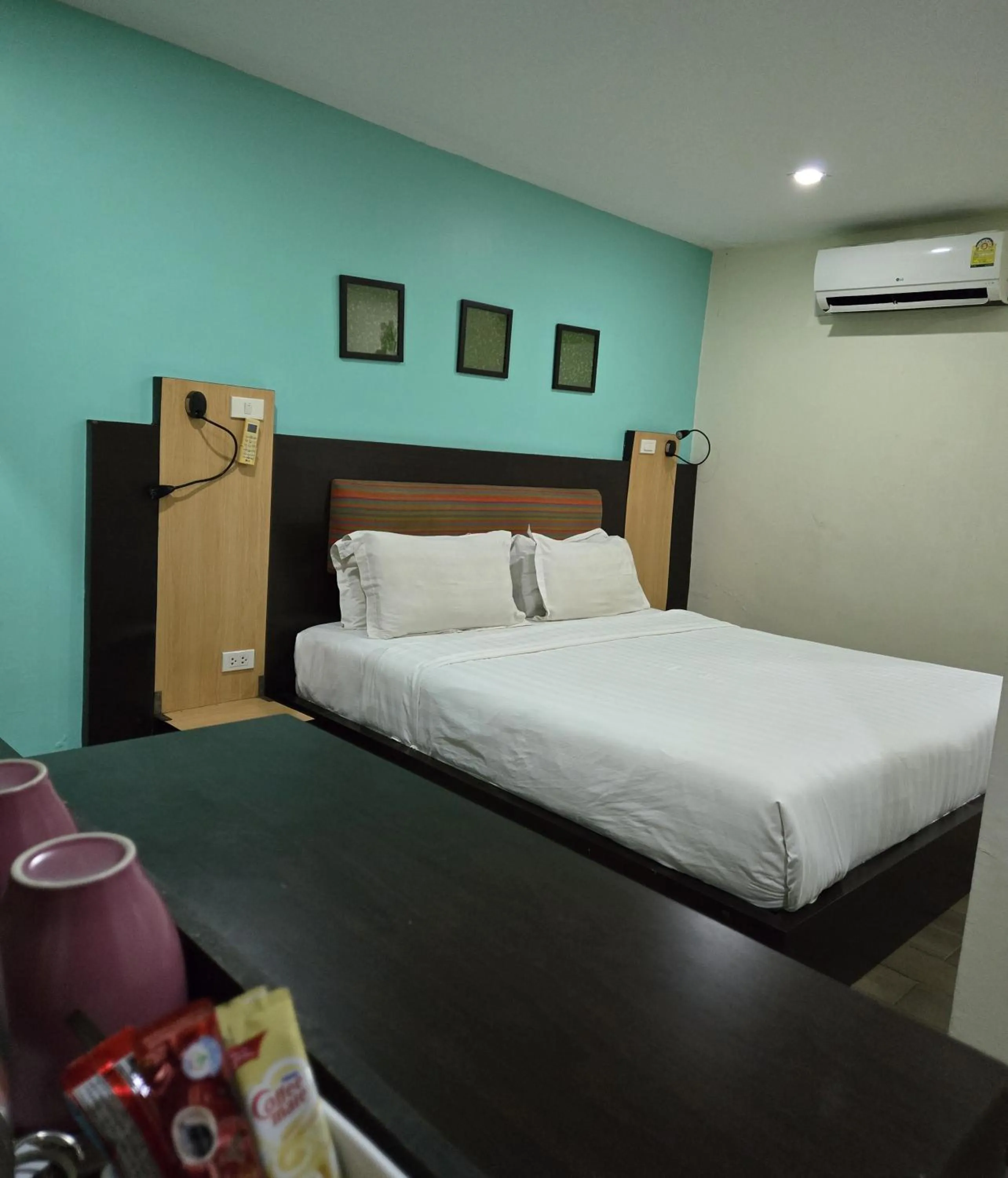 Bed in Residency Hotel Bangkok