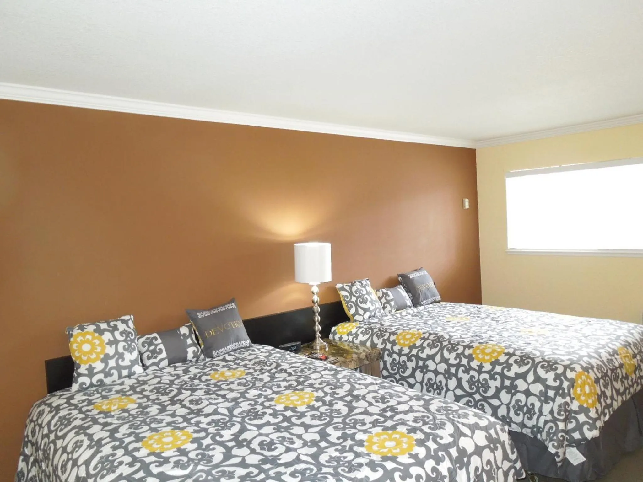 Bed in Tea Garden Lodge