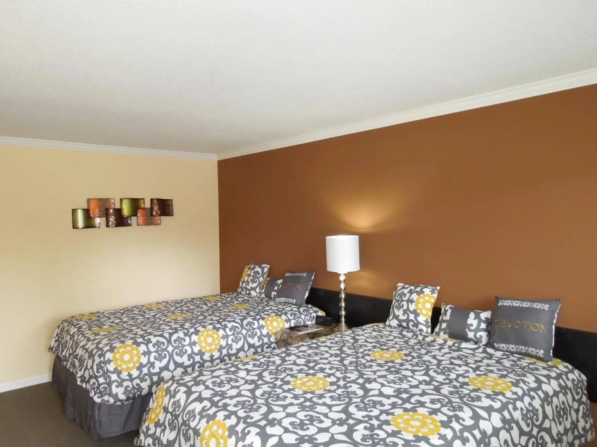 Bed in Tea Garden Lodge