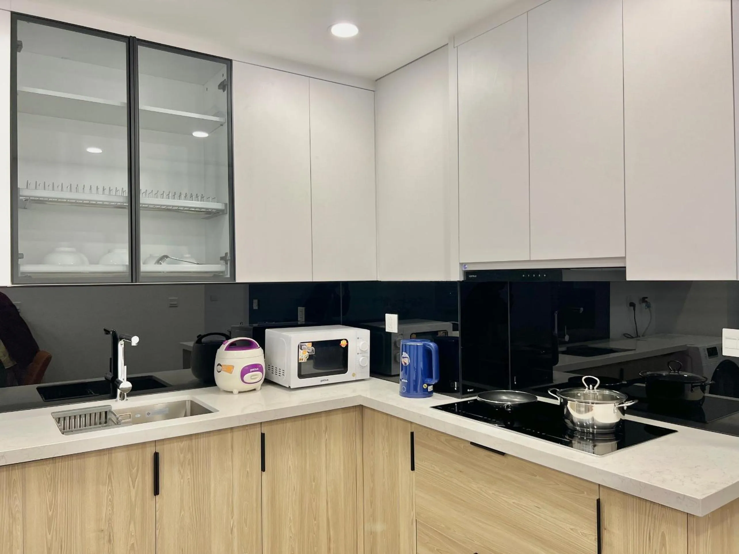 stove in 22Land Legend Hotel & Residence