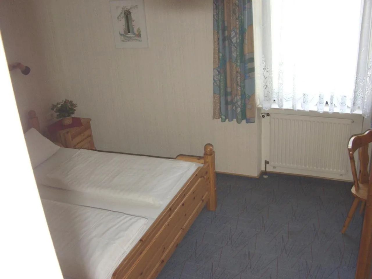 Bedroom in Hotel-Restaurant-Pfaelzer-Stuben