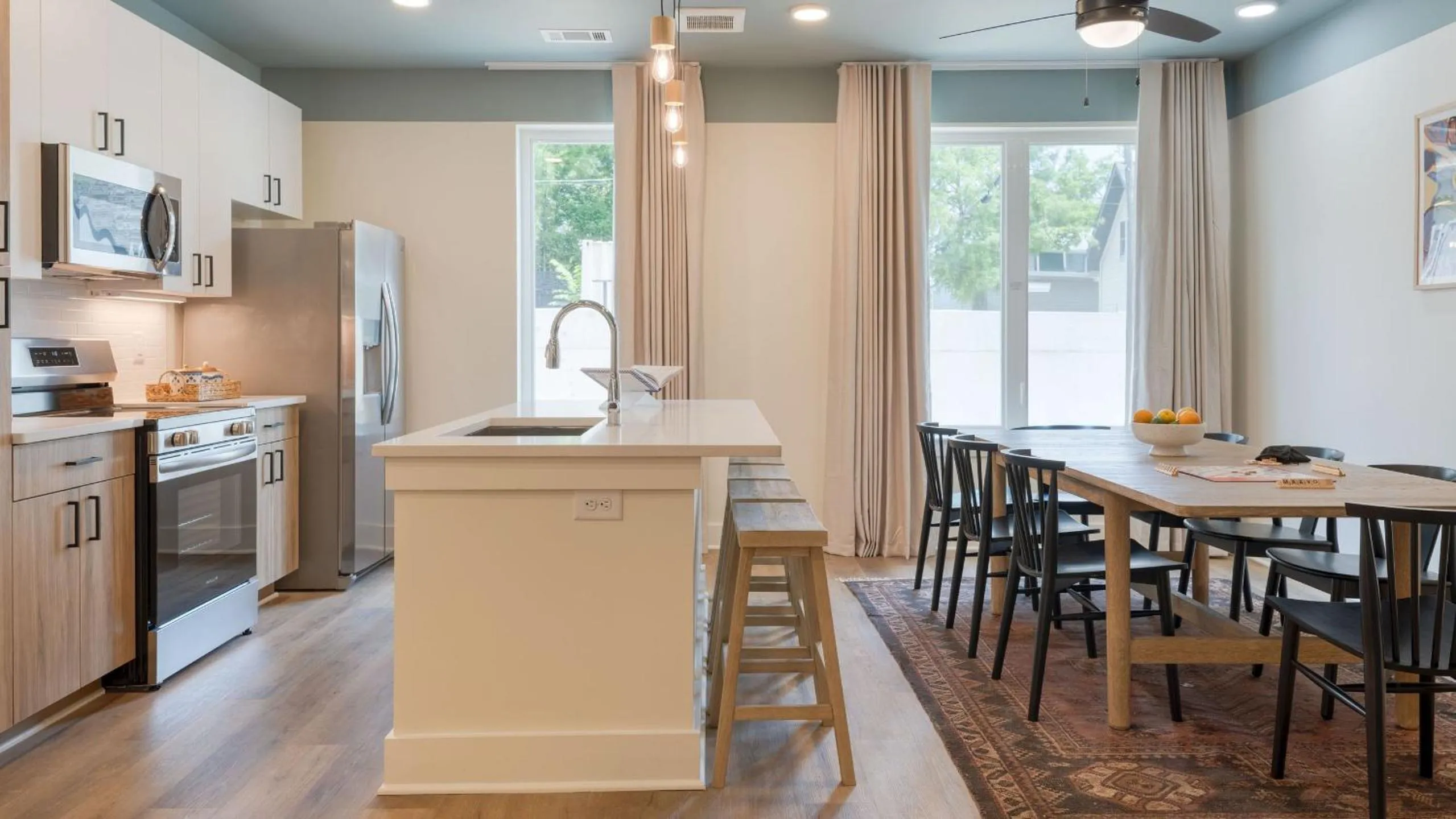 Kitchen or kitchenette in The Gilmore, an AvantStay Hotel