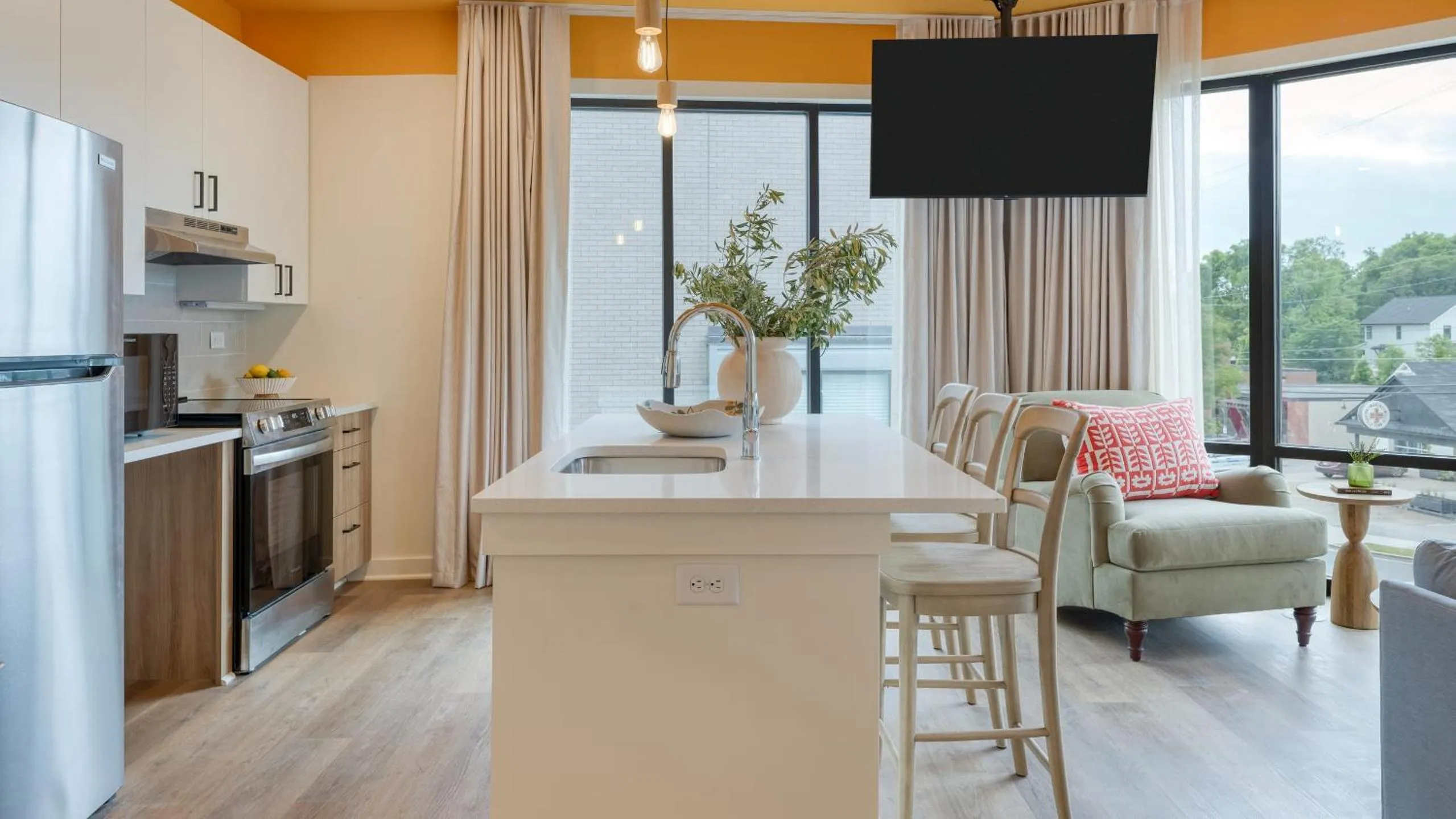 Kitchen or kitchenette in The Gilmore, an AvantStay Hotel
