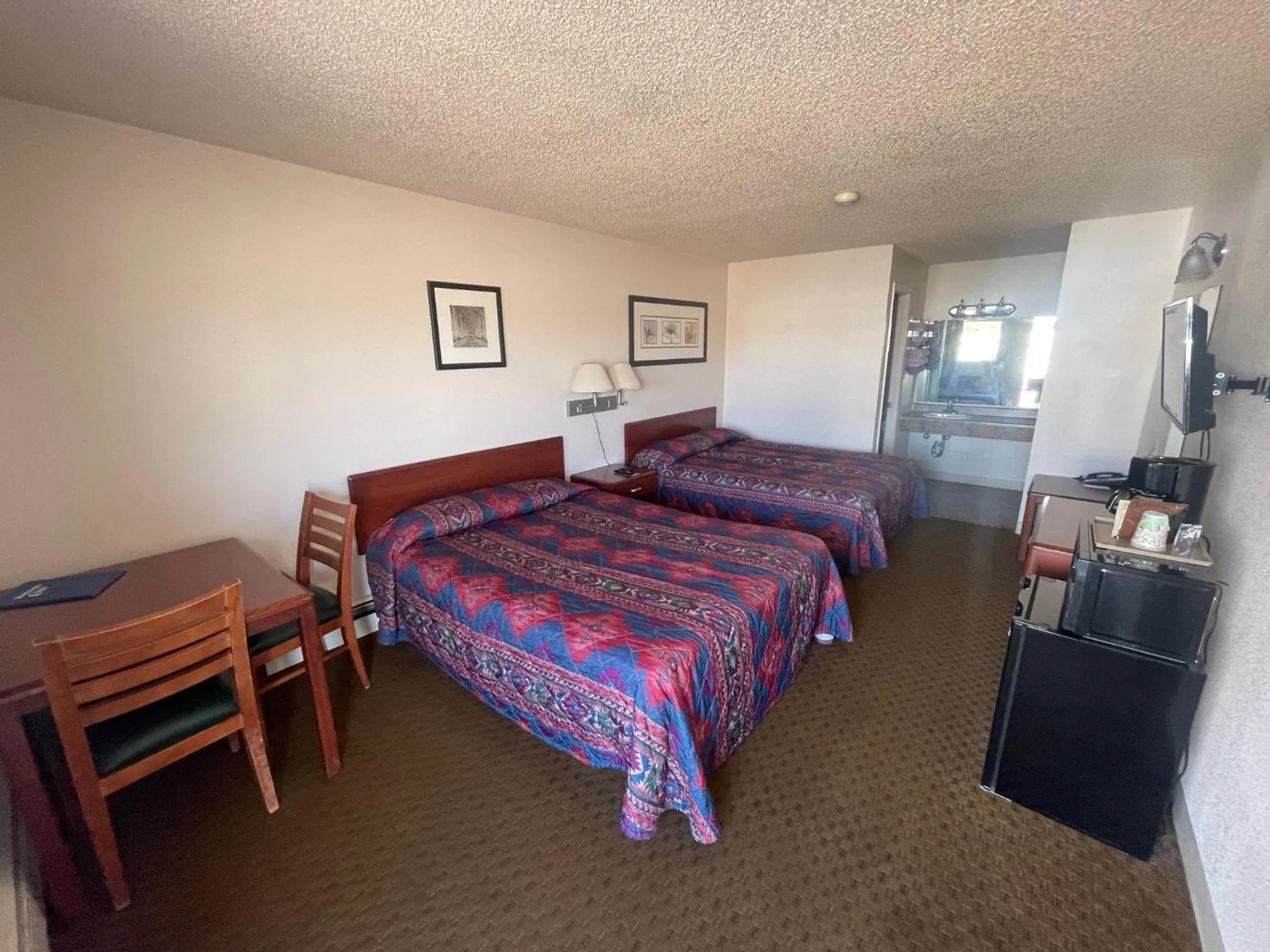 Bed in Riverside Inn